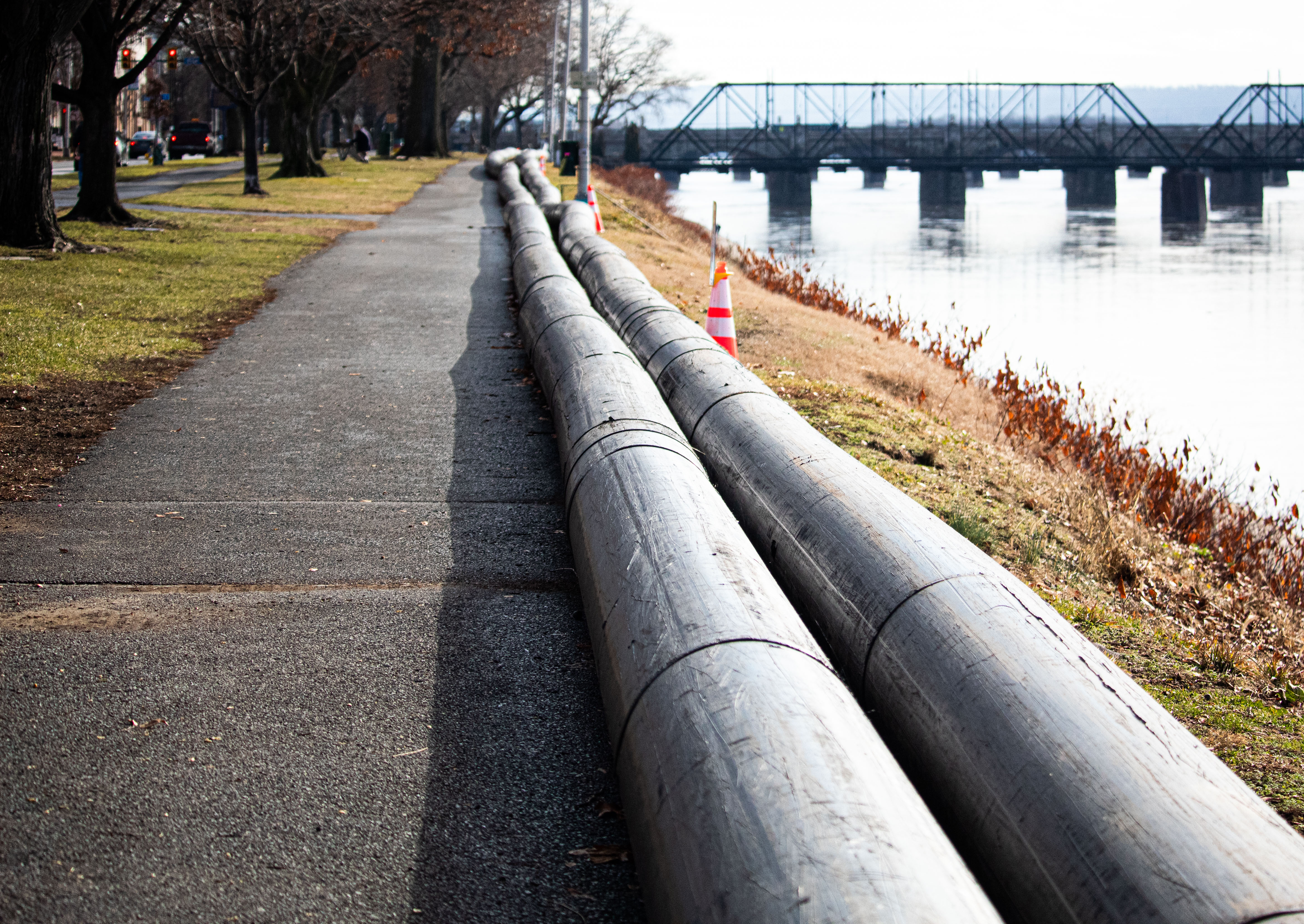 What are along Front in Harrisburg? giant Street those pipes