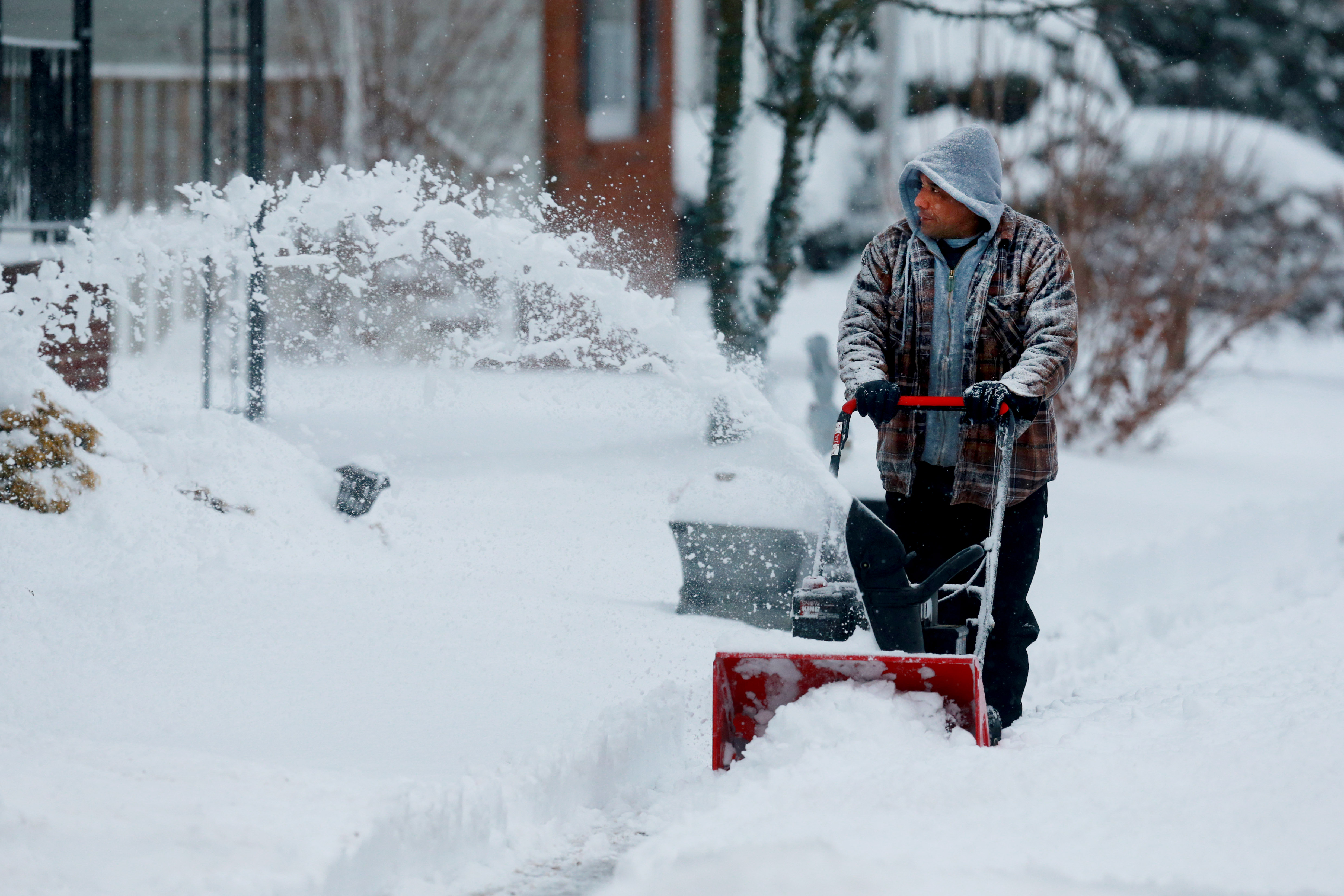 Schools closing as icy storm moves in