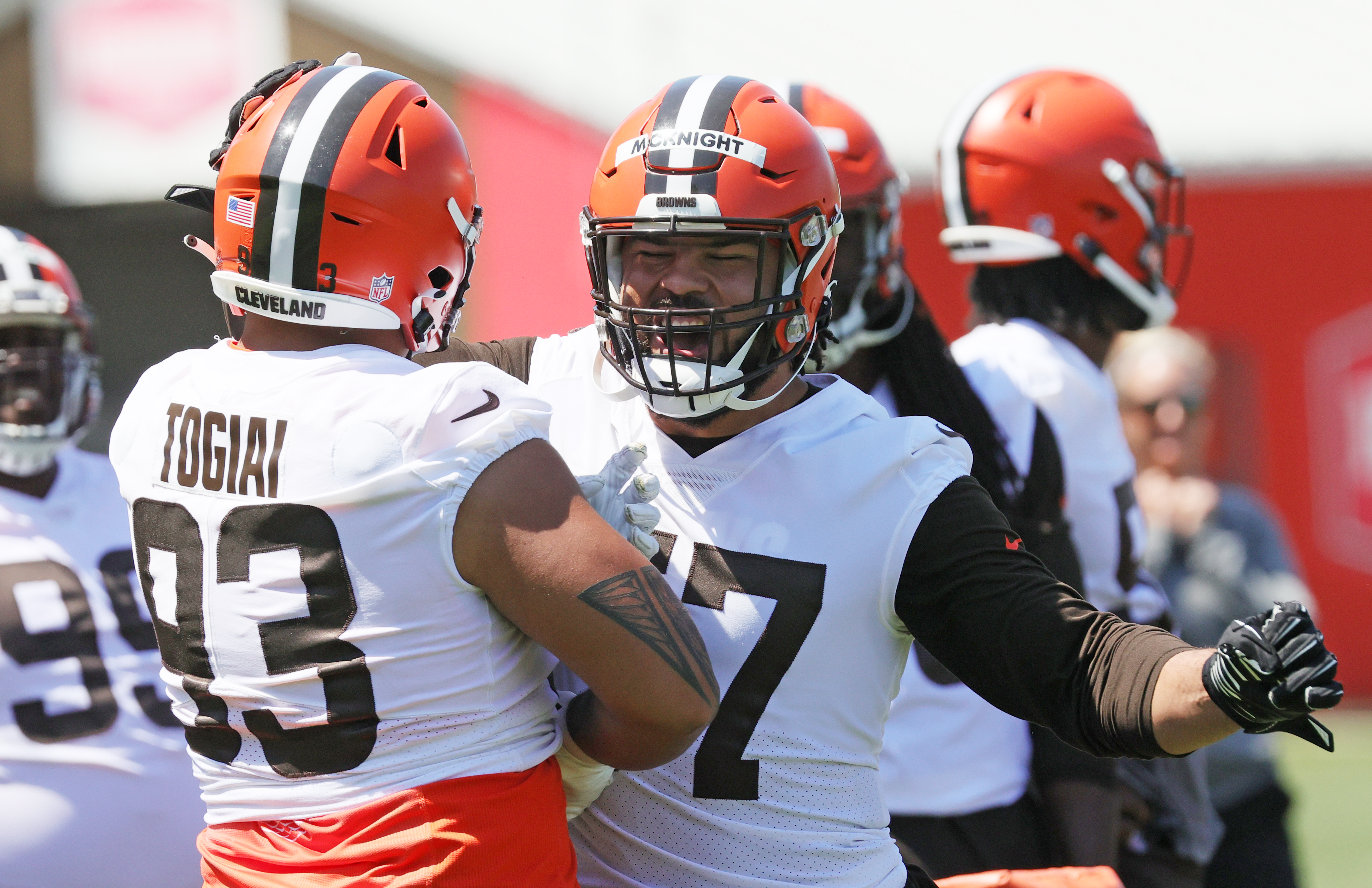 Browns defense delivered a statement on Sunday with physical, relentless  performance: Dan Labbe 