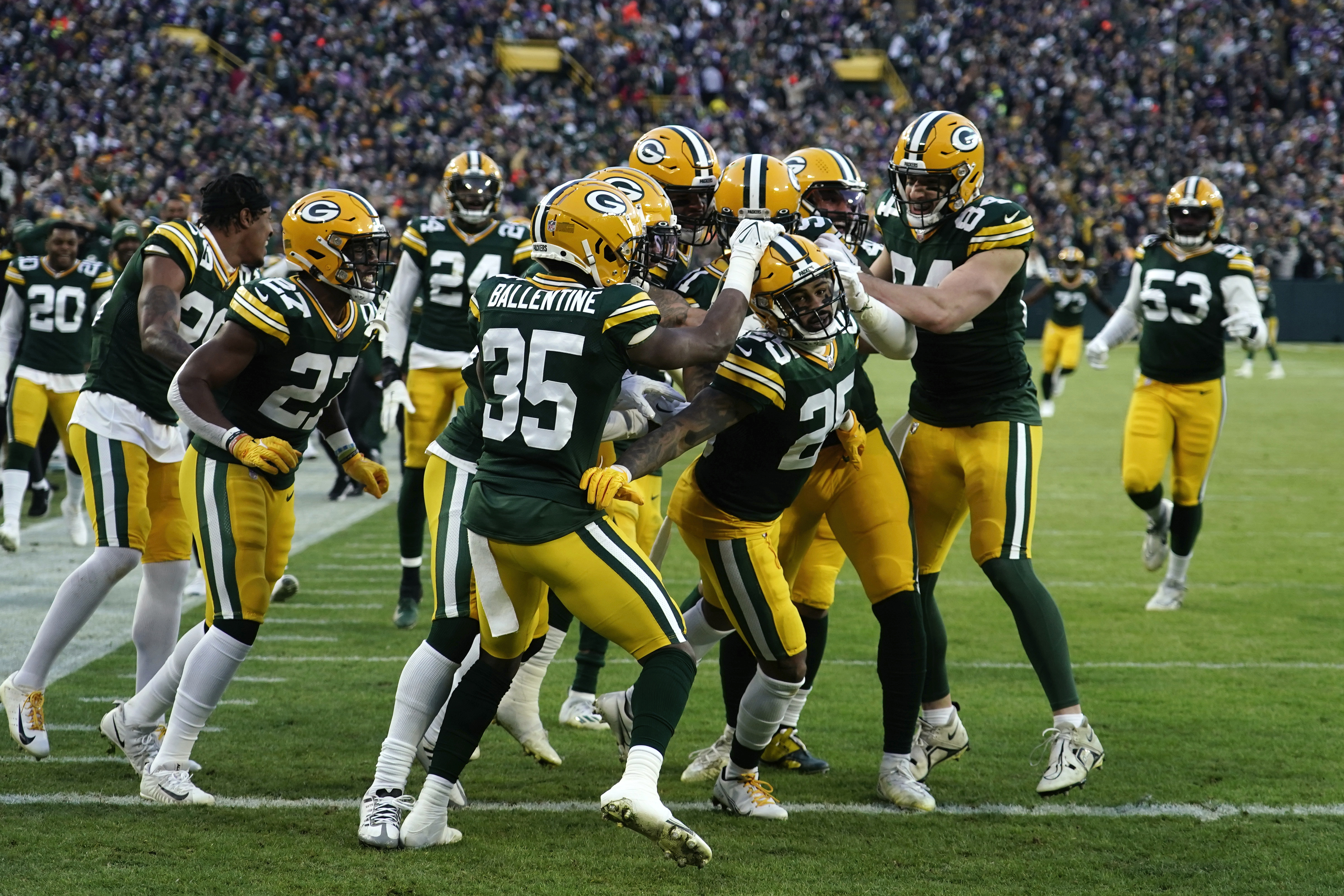 Ticket prices sinking along with Green Bay Packers' fortunes