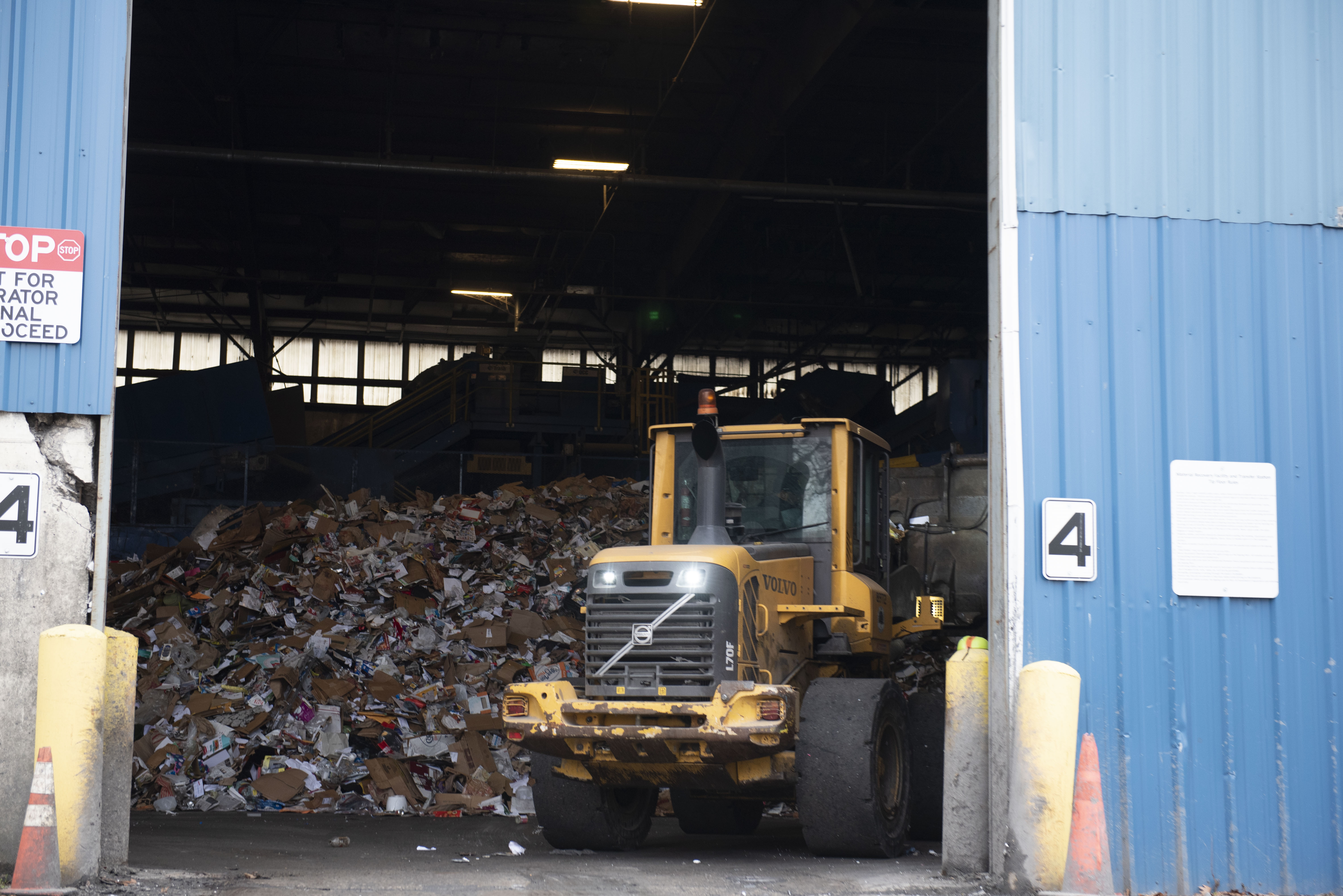 Ann Arbor opening new recycling plant. Here's what not to put in curbside  bins. 