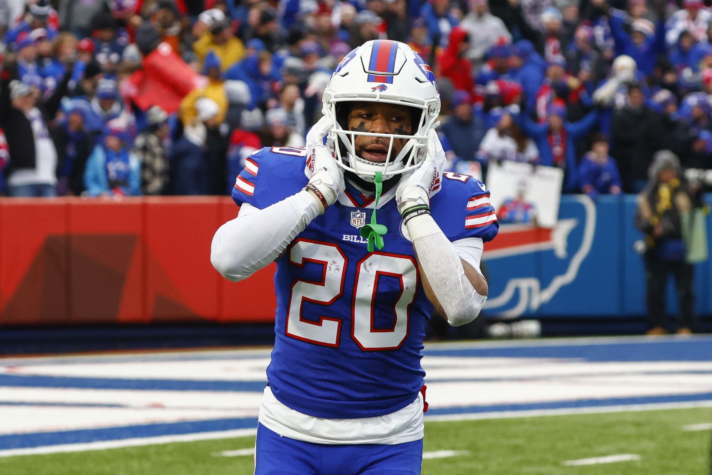 Buffalo Bills running back Devin Singletary (26) makes a cut