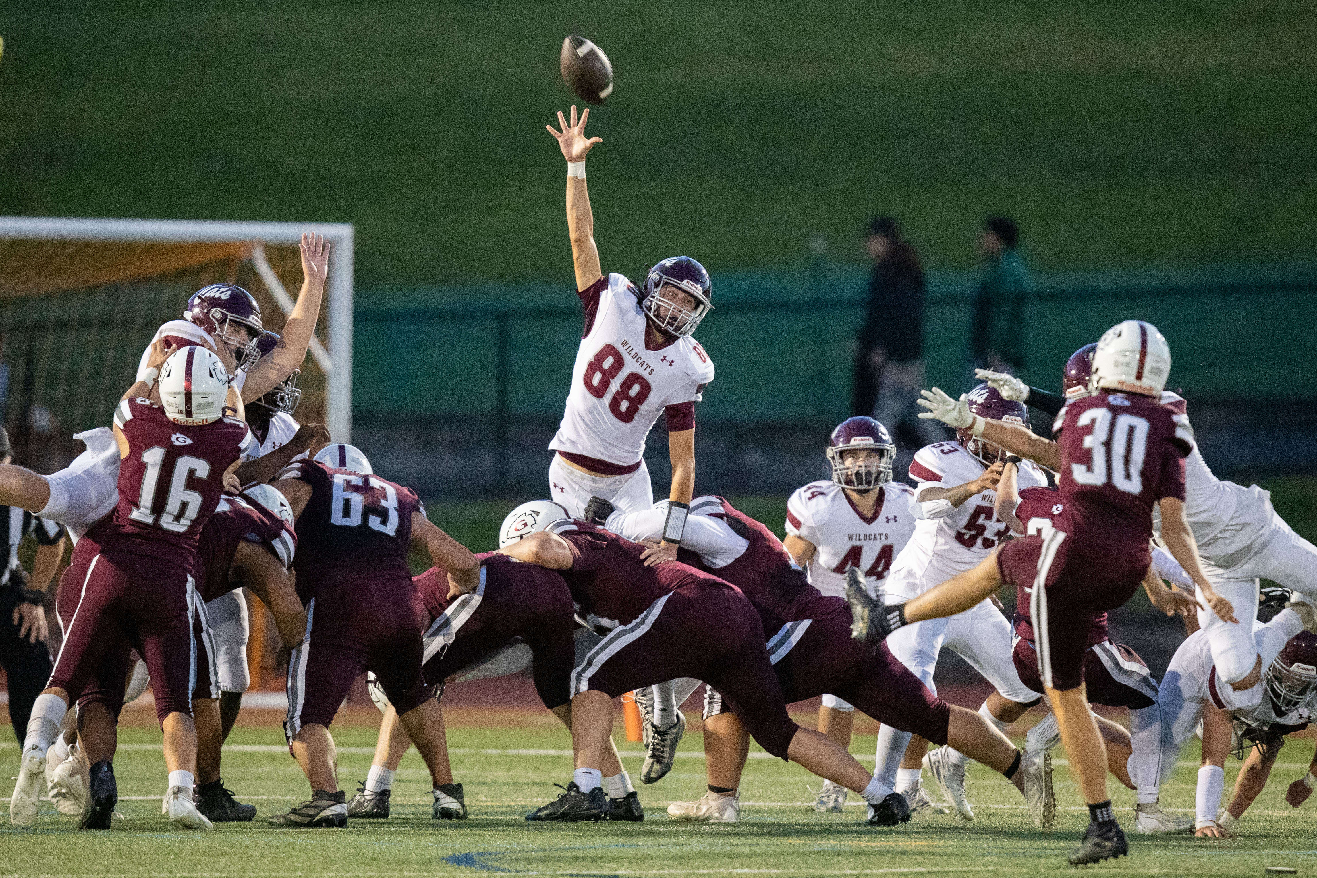 Connor Block Mechanicsburg at Gettysburg in high school football action - pennlive.com