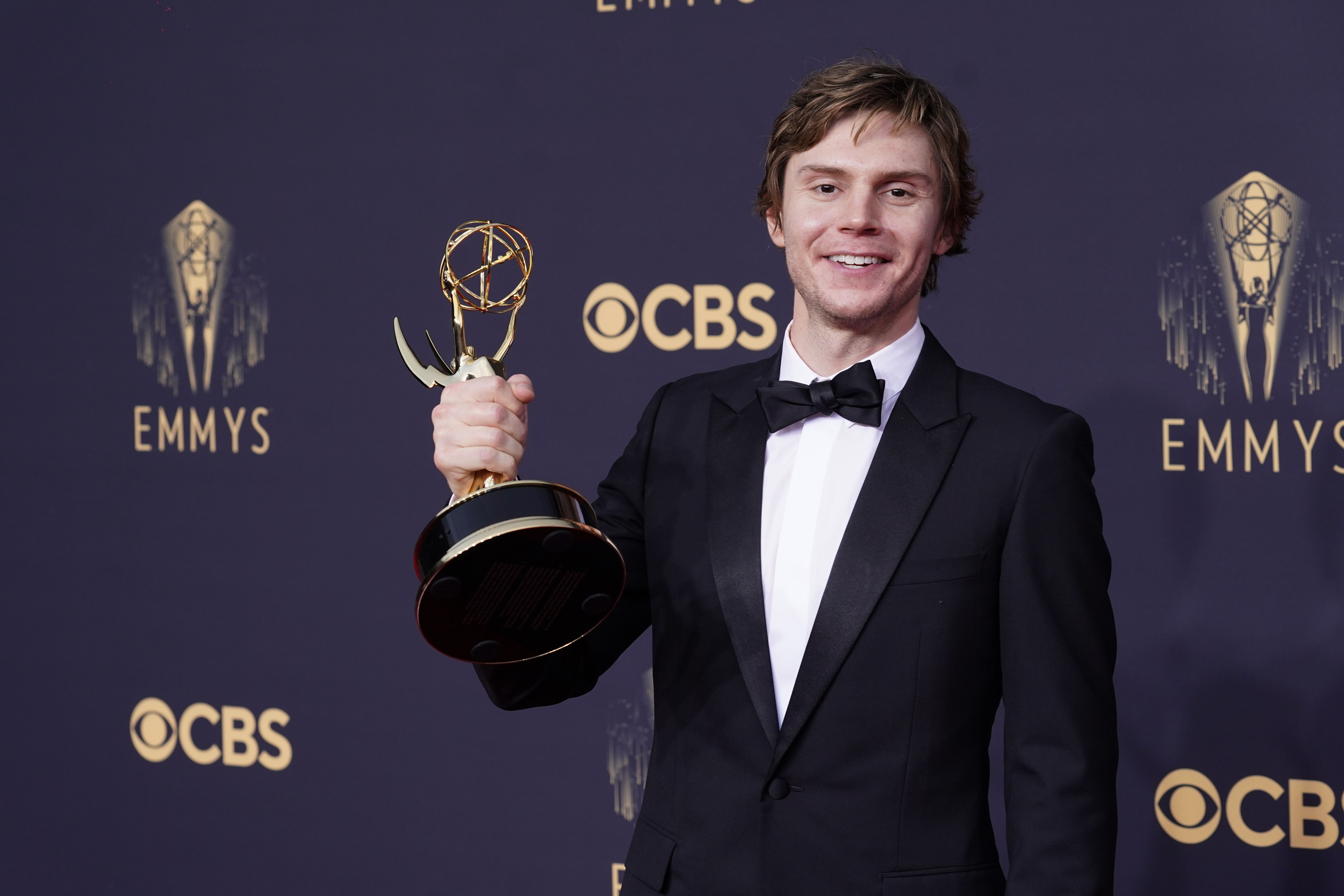 Former Grand Blanc Student Wins Emmy For Role In Mare Of Easttown Mlive Com