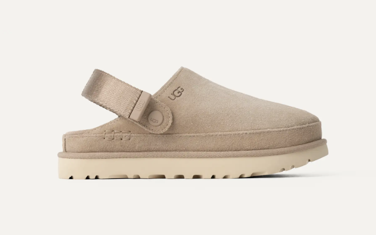 UGGメタリックレザーでアップデートしたスカフェットメタリックスパークルです。 UGG Goldenstar Clogs now come in the always-sold-out mustard