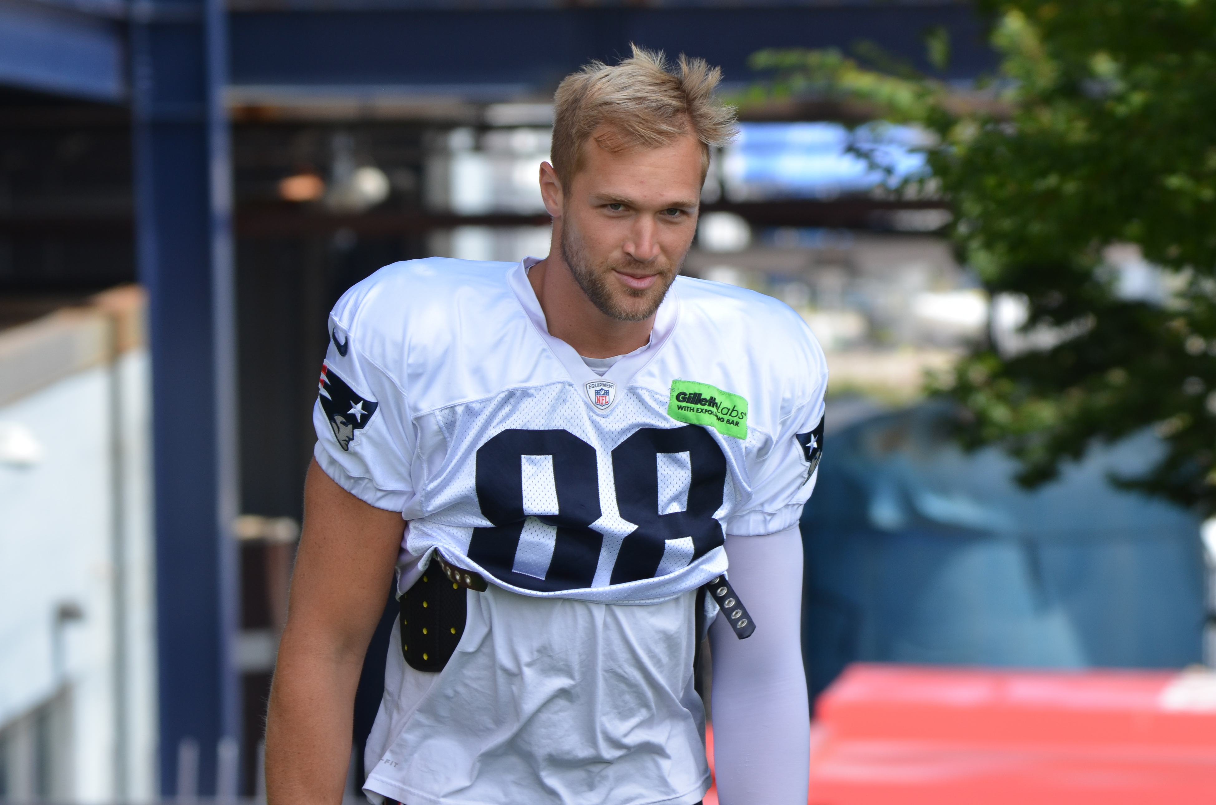 Mike Gesicki made jaws drop with an insane catch in Patriots camp 