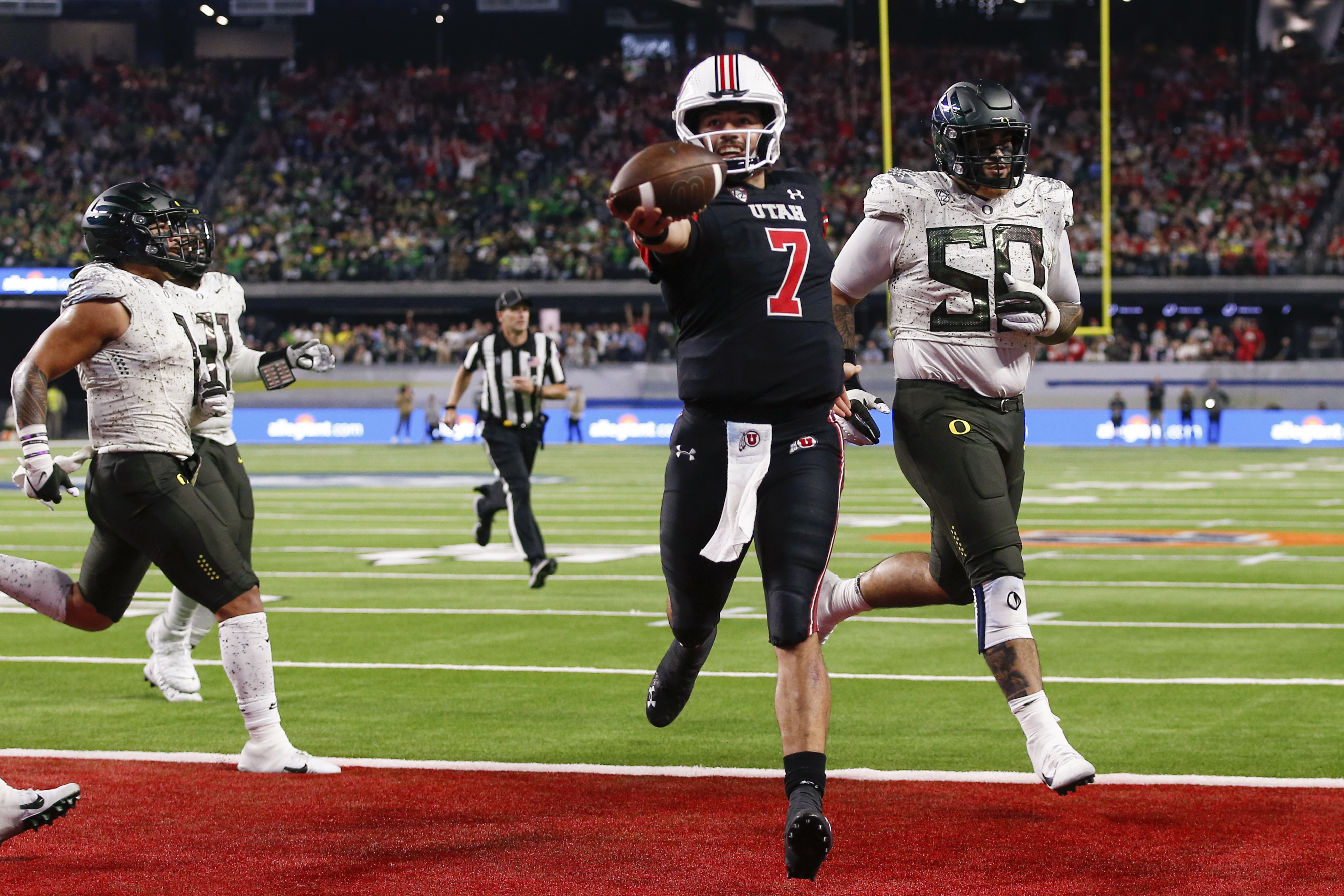 Utah football: With Devin Lloyd anchoring defense, Utes in good