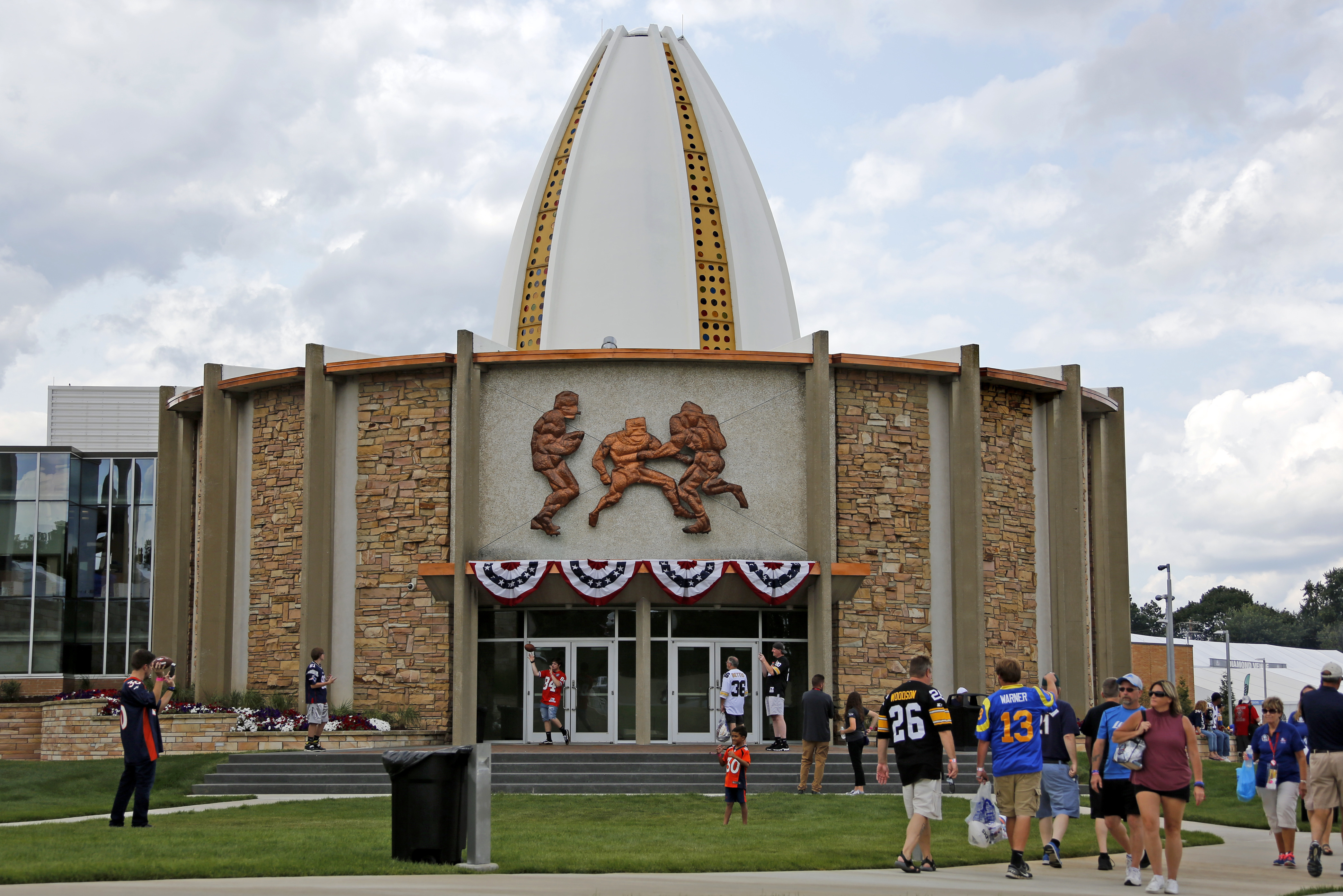 visit pro football hall of fame