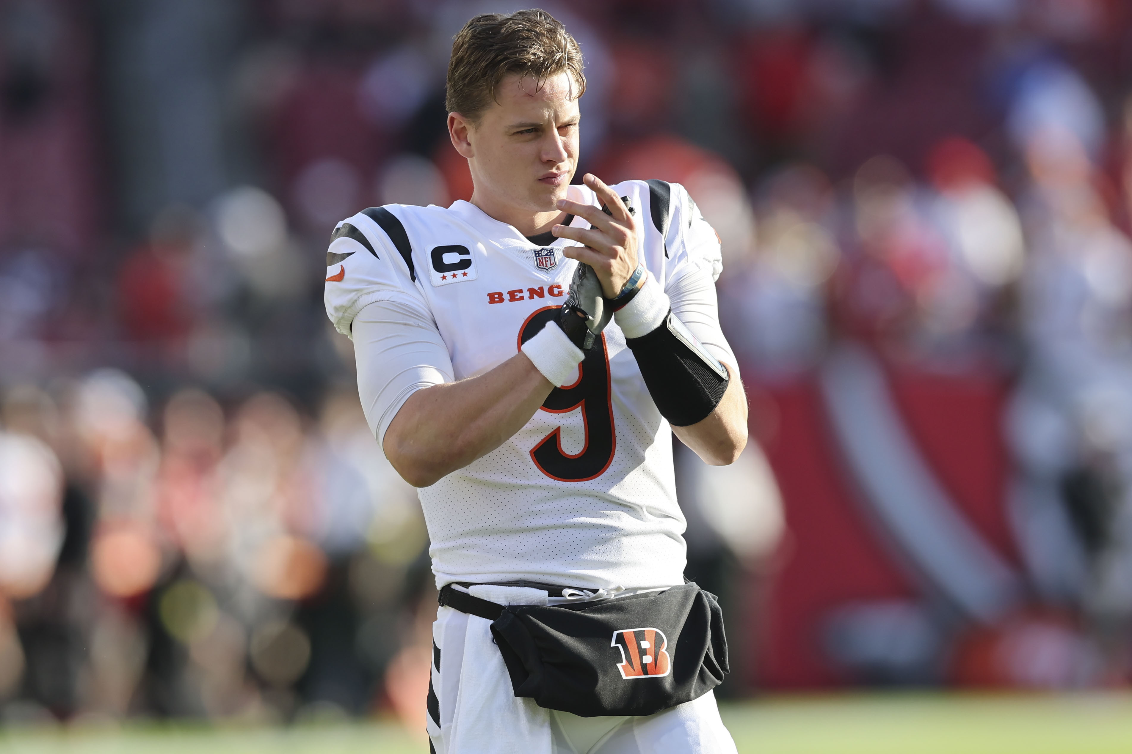 Bengals pick up Joe Burrow's fifth-year option on contract