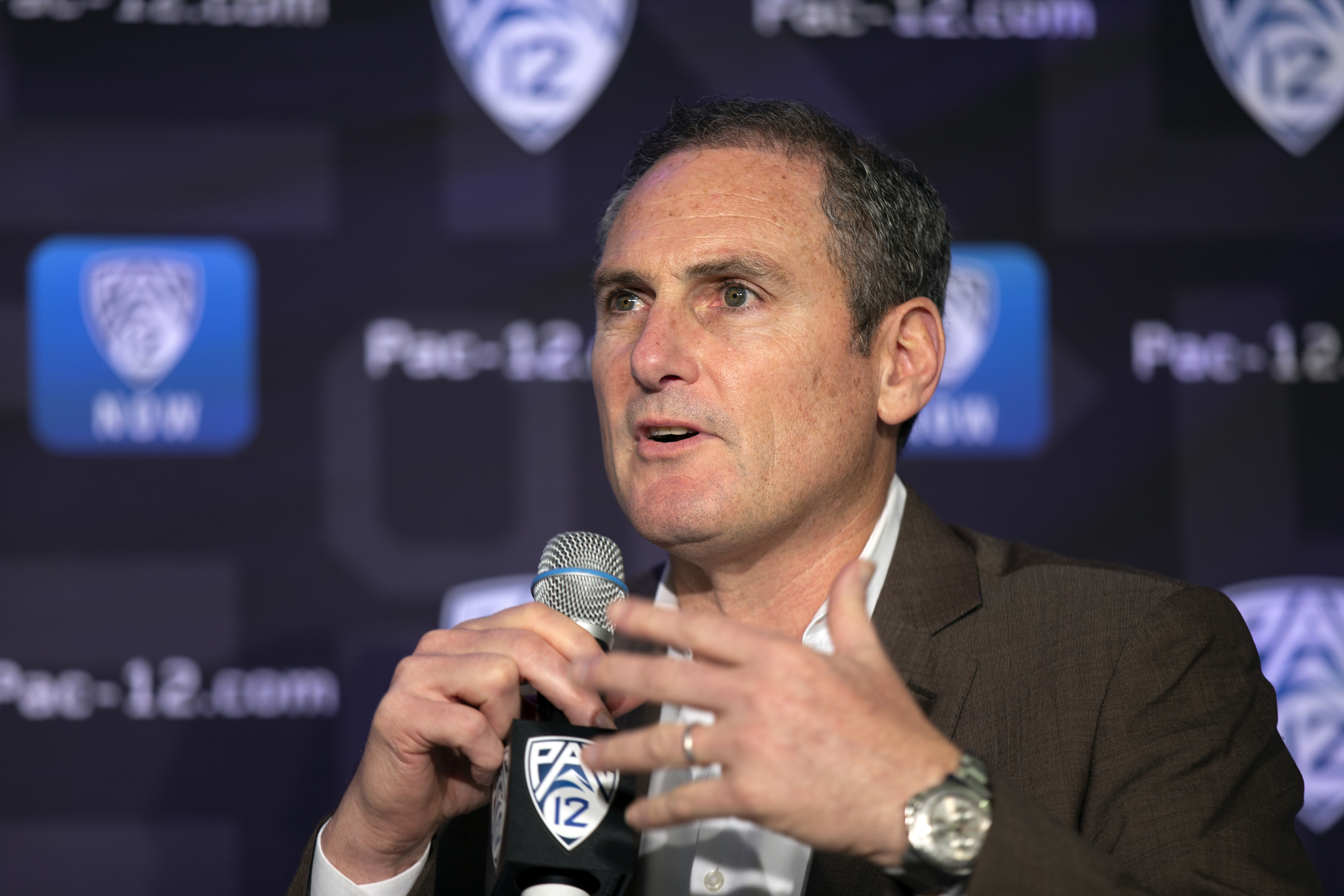 Greg Hansen: The Pac-12 is right: Sports aren't life and death. The games  can wait.