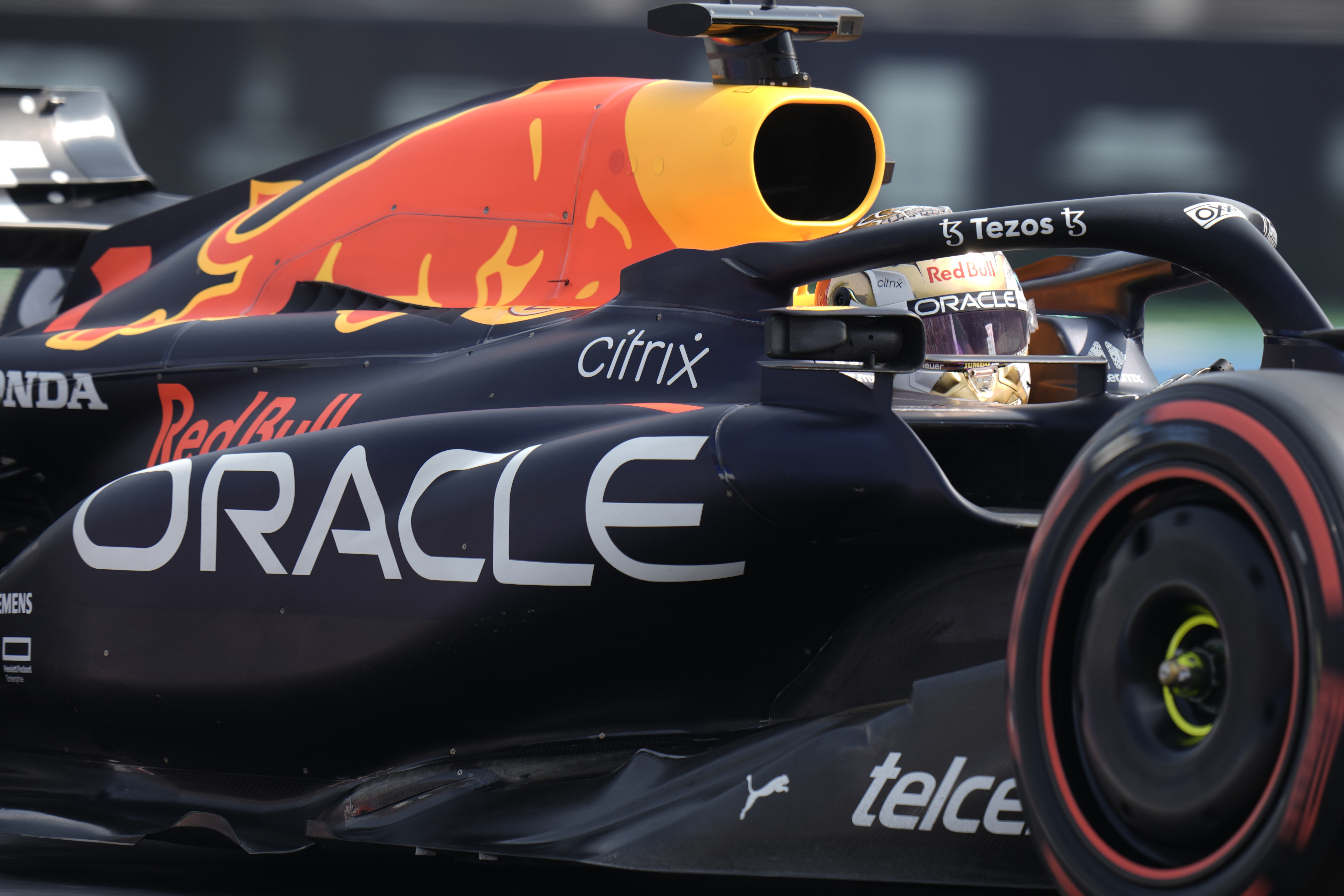 AT&T and Oracle Red Bull Racing - Global Business