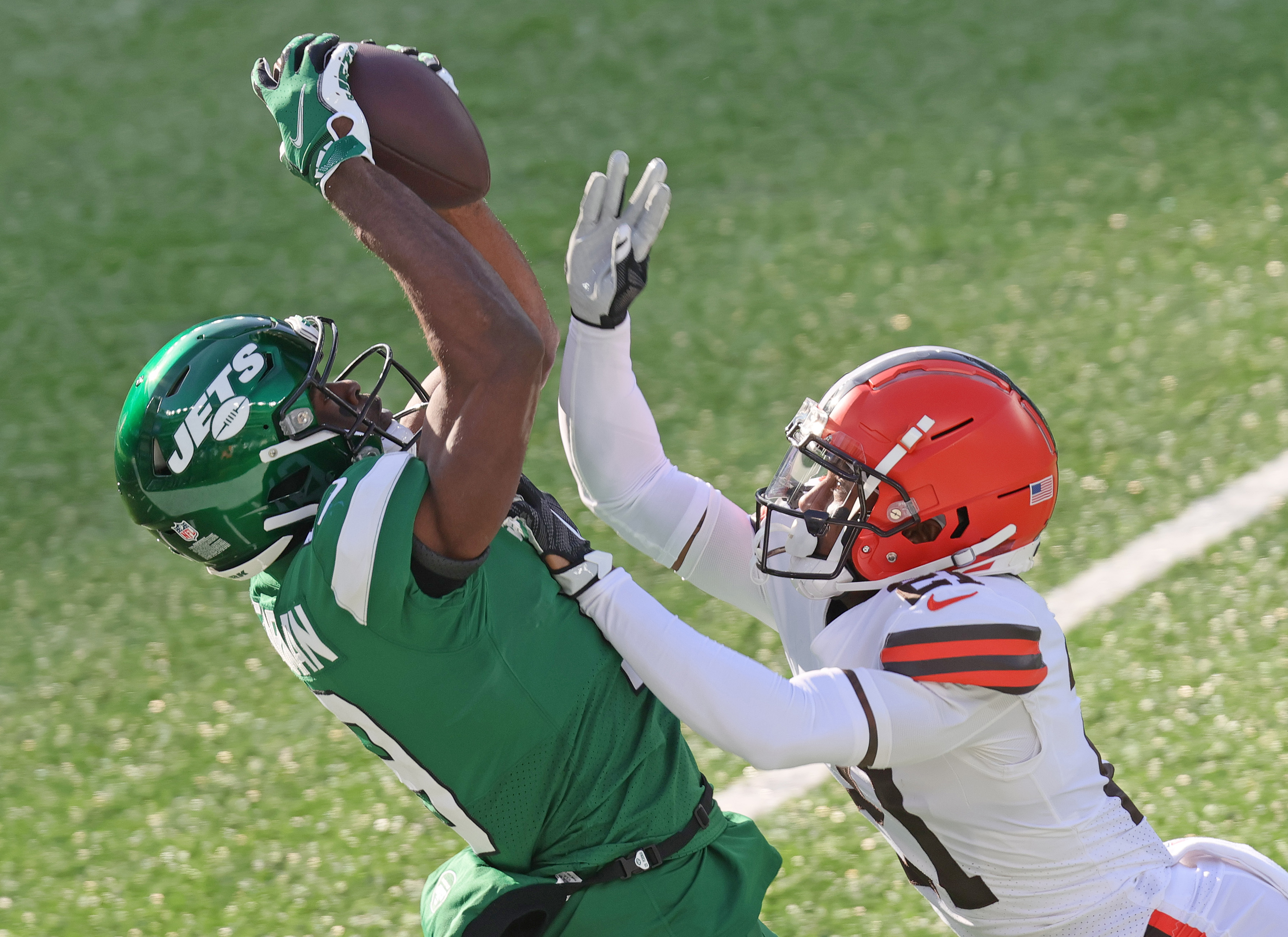 Watch M.J. Stewart intercept Ben Roethlisberger early in the first