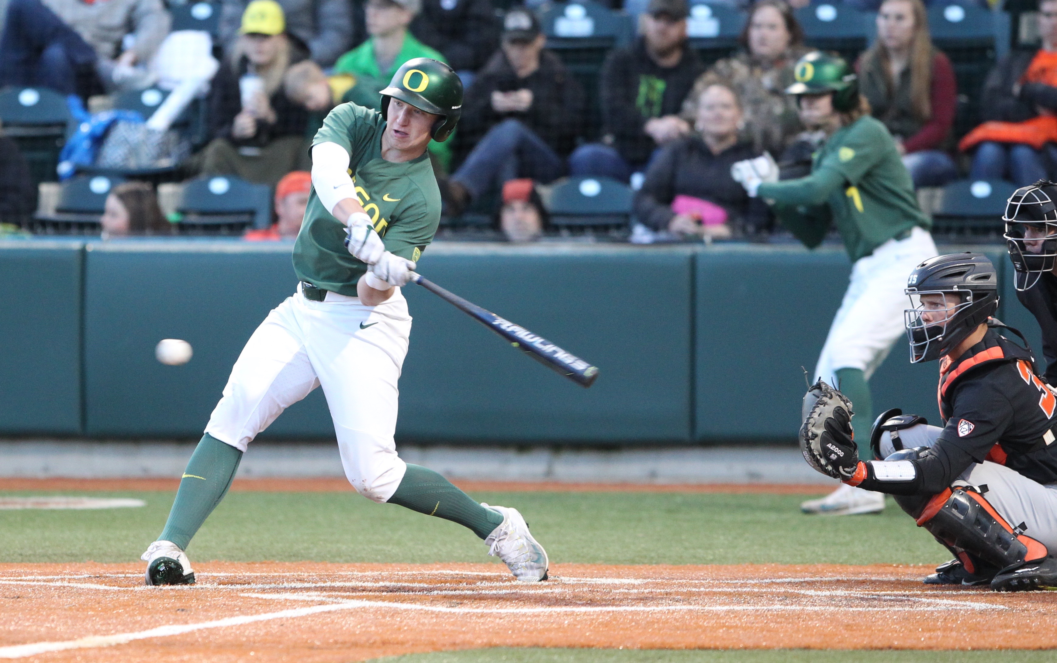 Oregon Ducks baseball first baseman Gabe Matthews returning in 2021