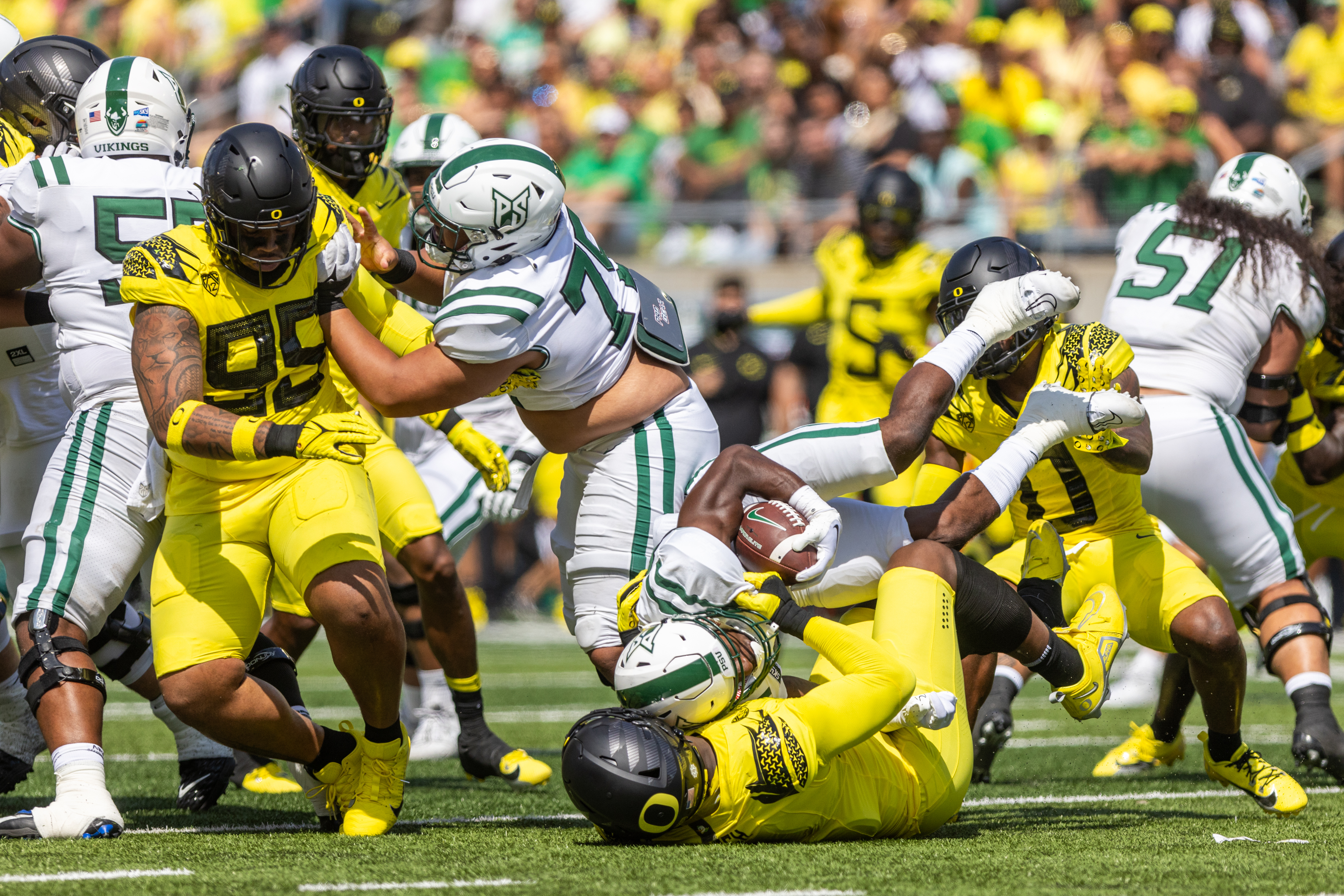 Vikings Football Opens At #15 Oregon Ducks This Week - Portland