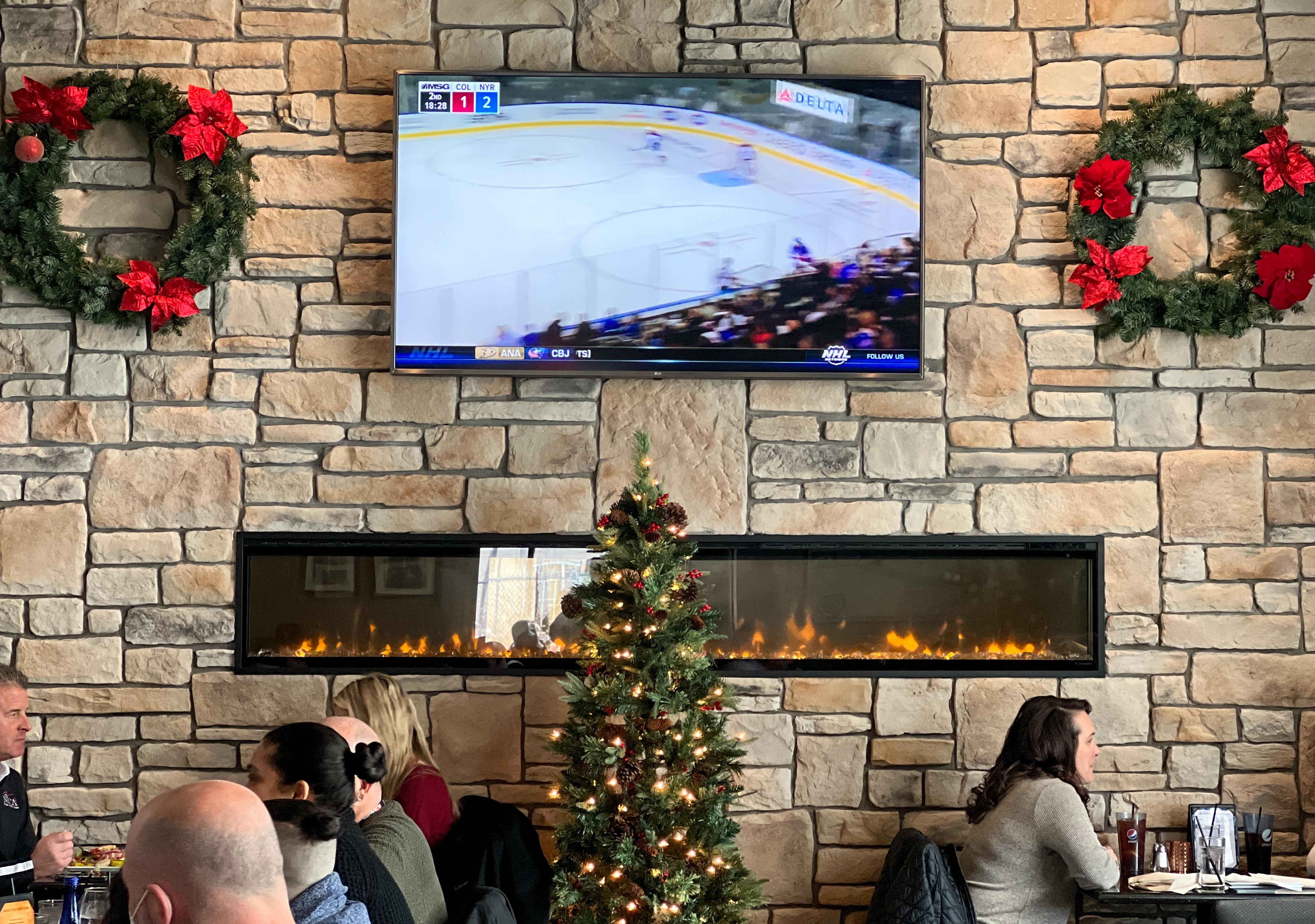 Christmas Eve 2022 Tarry Tavern The 12 Bars Of Christmas: Cny Spots That Put You In The Holiday Spirit Just  Walking Through The Door - Syracuse.com