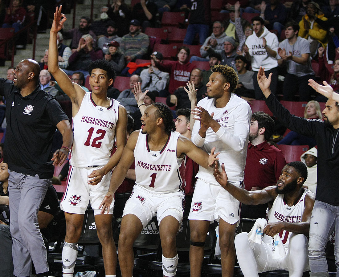 UMass Men's Basketball Vs UMass Lowell 12/8/22 - Masslive.com