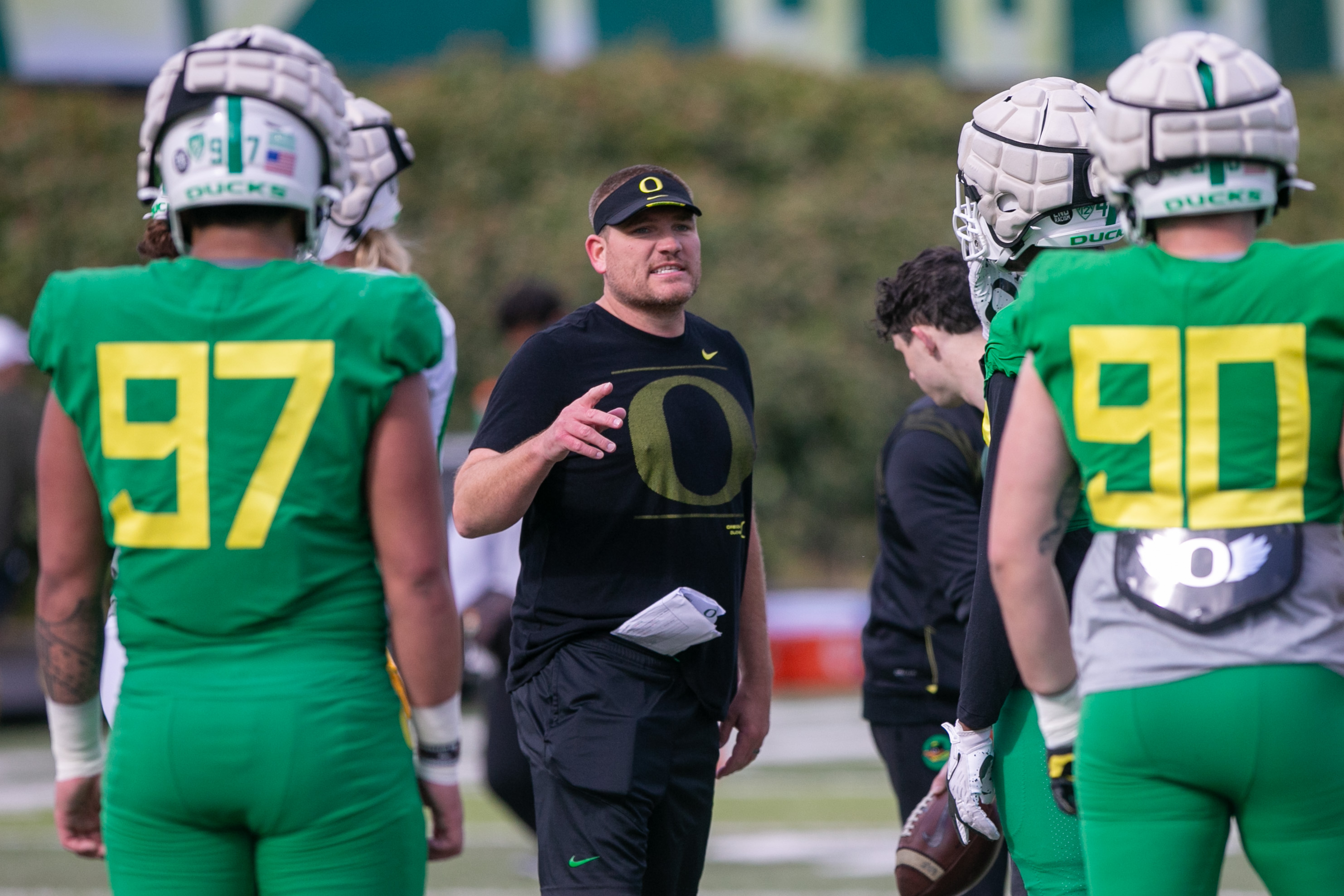 Oregon Ducks spring football practice: April 5, 2022 - oregonlive.com