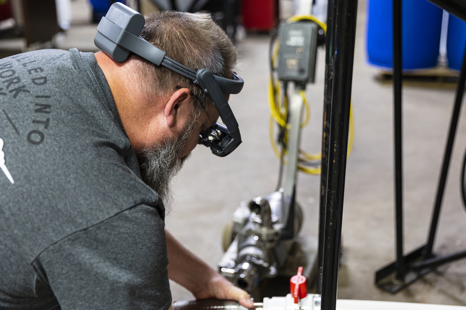 Electronic eyewear helps Michigan brewer with his limited vision