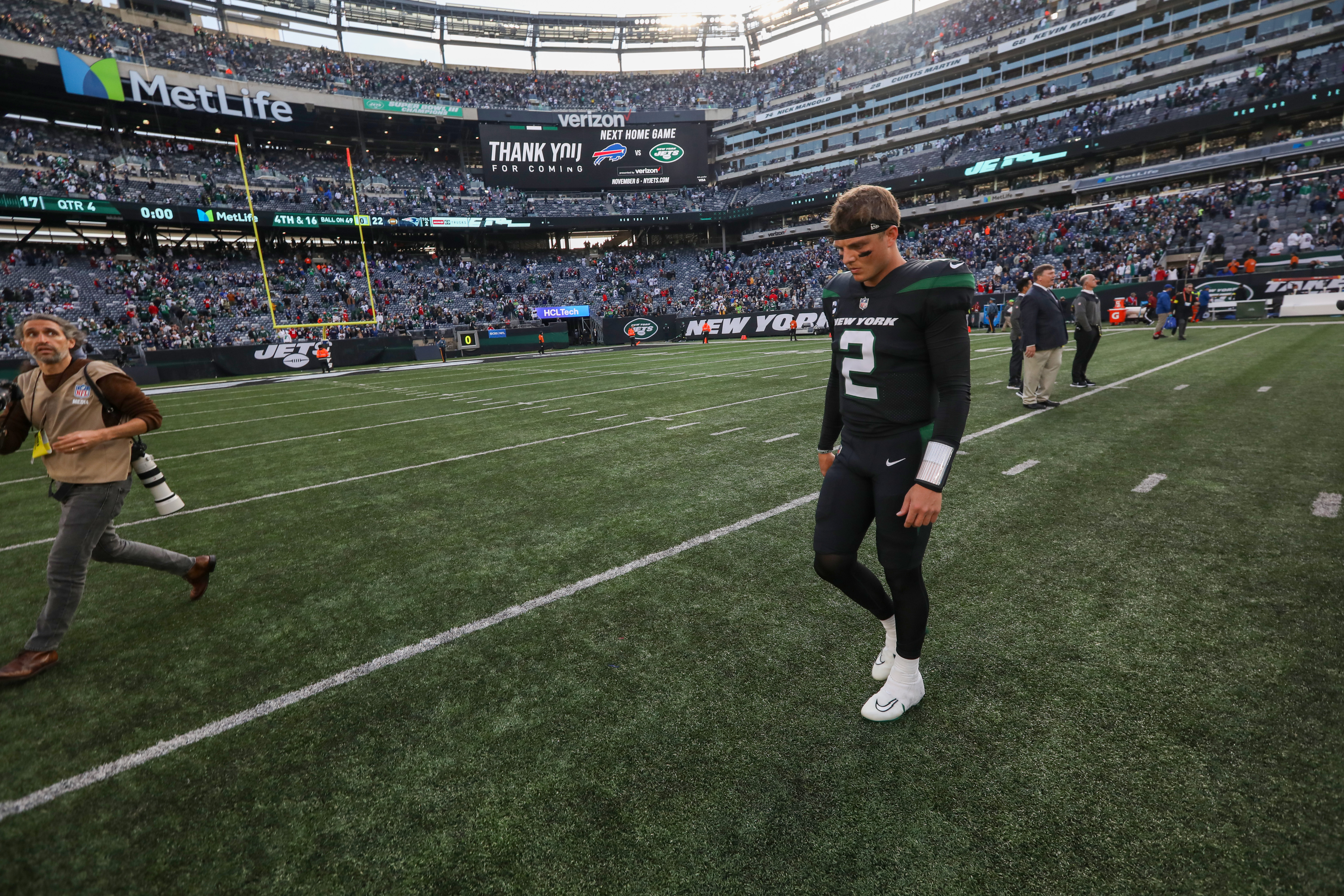 New York Jets lose to the New England Patriots, 22-17, NFL Week 8 