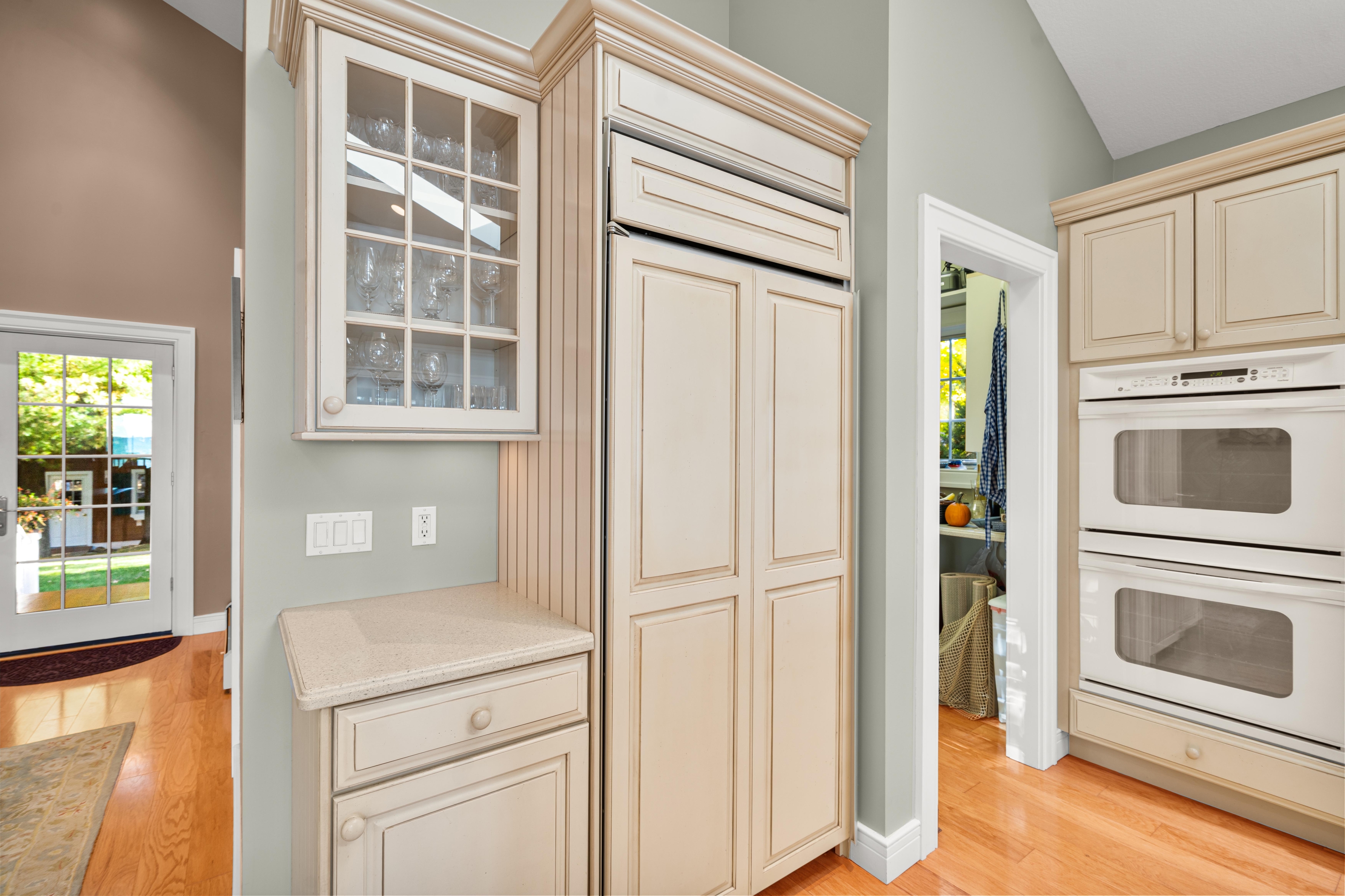 Interior photographs of 4093 Lake Shore Drive in Charlevoix, this gem is listed at $2,099,900 through Berkshire Hathaway HomeServices Michigan Real Estate – Traverse City and The Crane Group with associate broker Johnny Crane and his brother, co-listing agent Matt Crane.