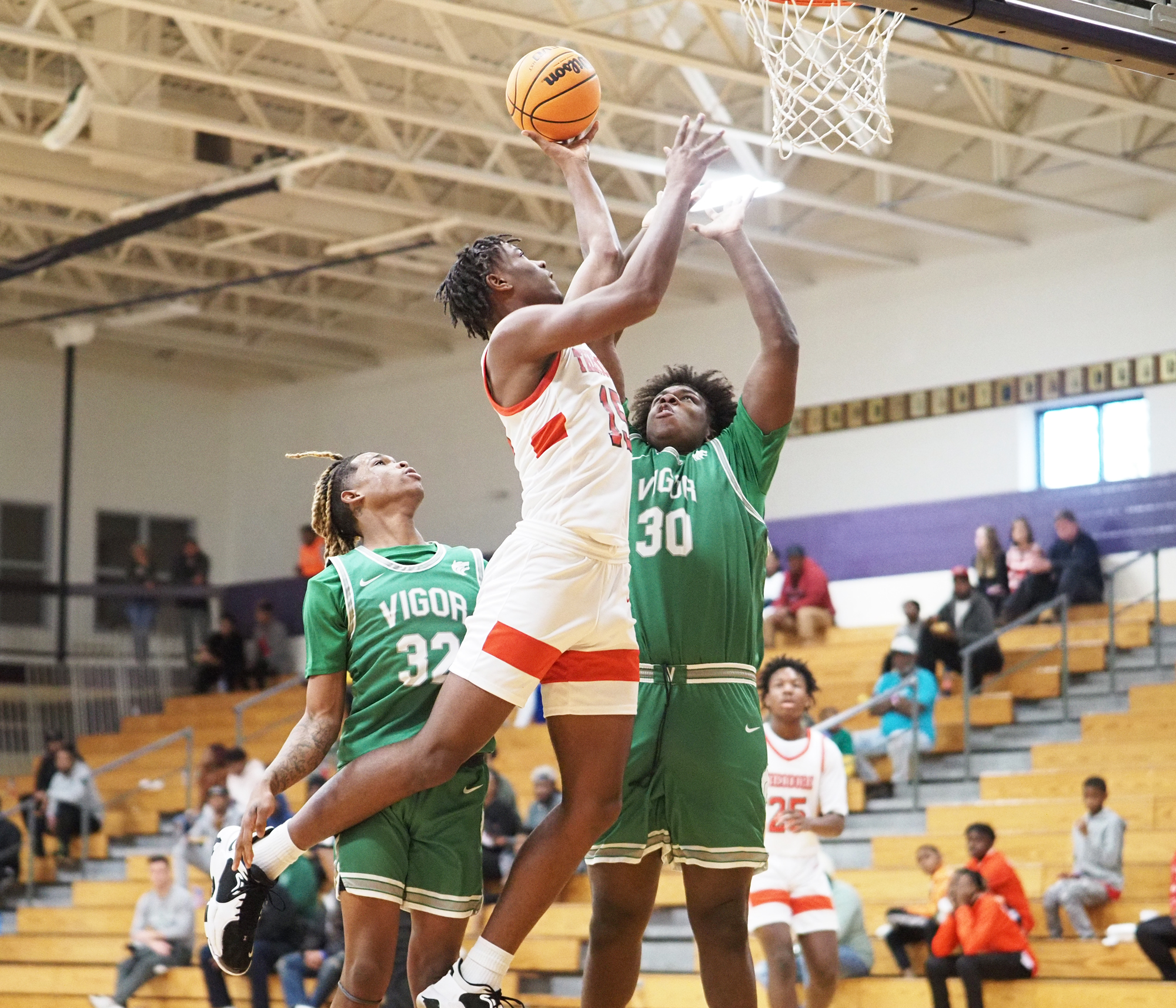 Northwest High School basketball sinks wild buzzer beater against Fox