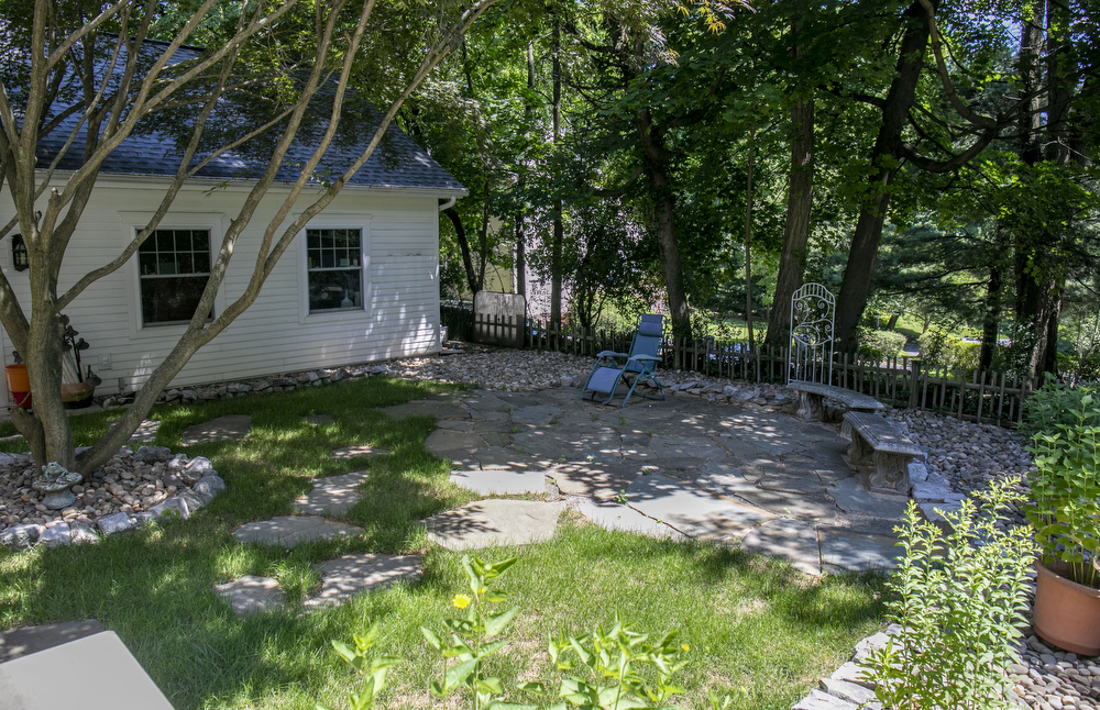 See an historic home in Harrisburg's historic Bellevue Park