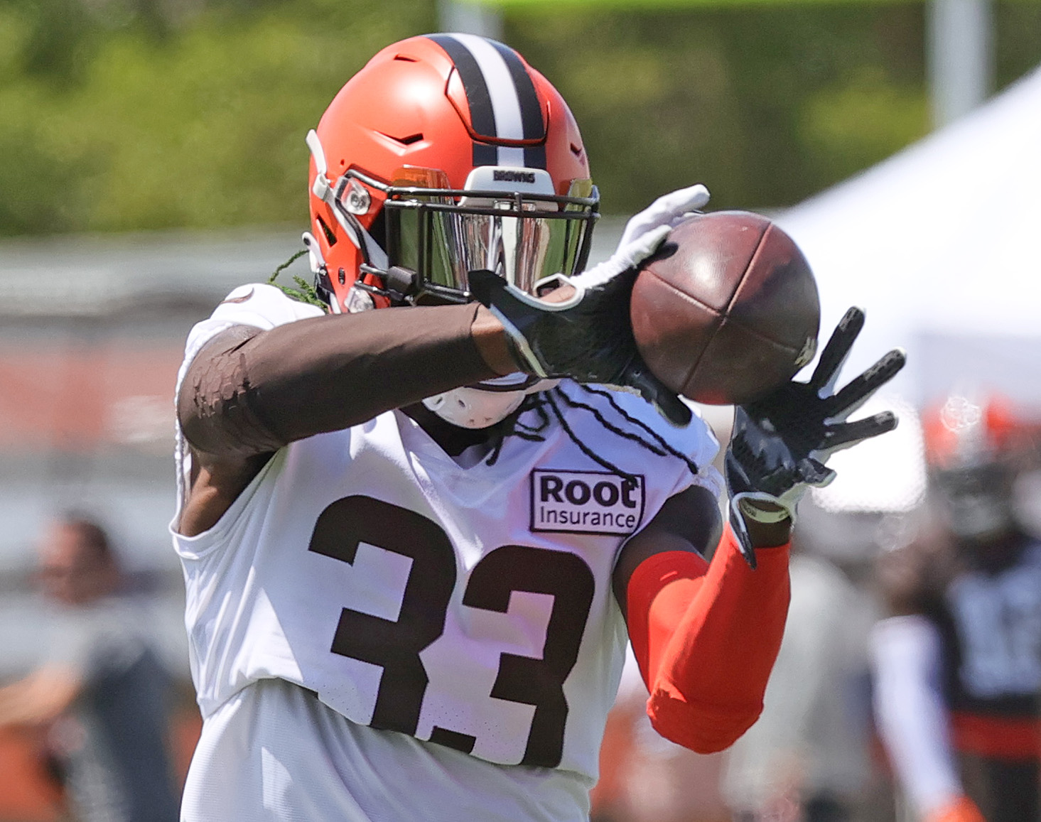 Cleveland Browns safety Ronnie Harrison Jr. (33) walks on the sideline  during an NFL football game against the Cincinnati Bengals, Monday, Oct.  31, 2022, in Cleveland. (AP Photo/Kirk Irwin Stock Photo - Alamy