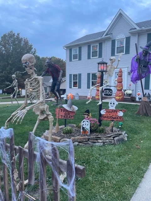 Northeast Ohioans impress with spook-tacular Halloween displays 2022 ...