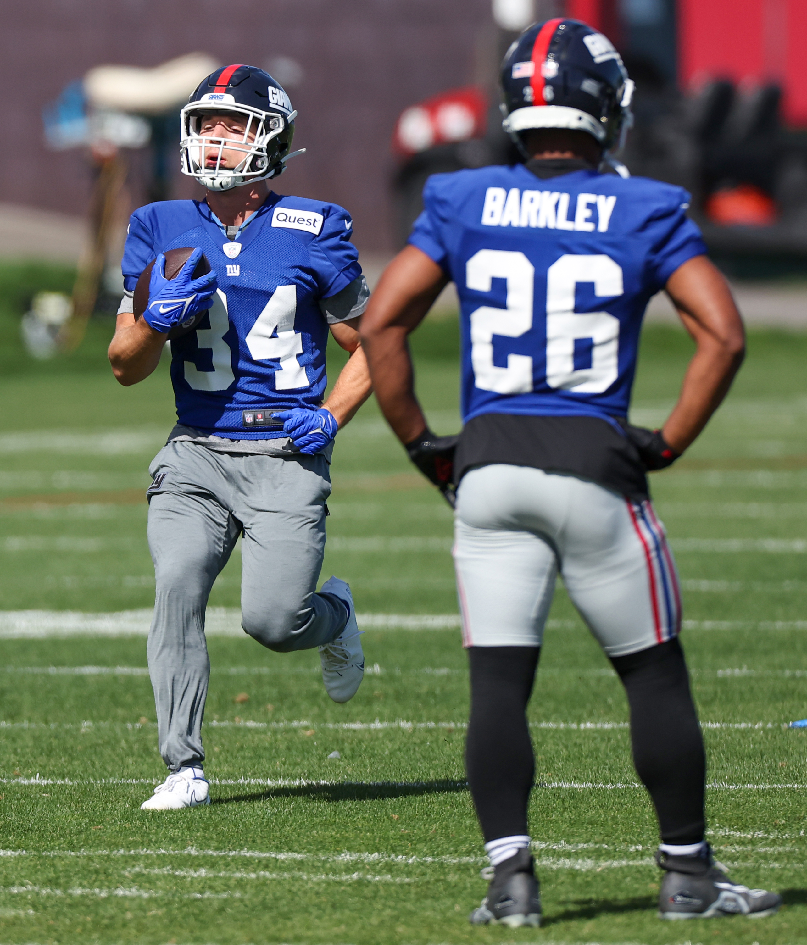 New York Giants' Leonard Williams (99) warms up before an NFL football game  against the San Francisco 49ers in Santa Clara, Calif., Thursday, Sept. 21,  2023. (AP Photo/Jed Jacobsohn Stock Photo - Alamy