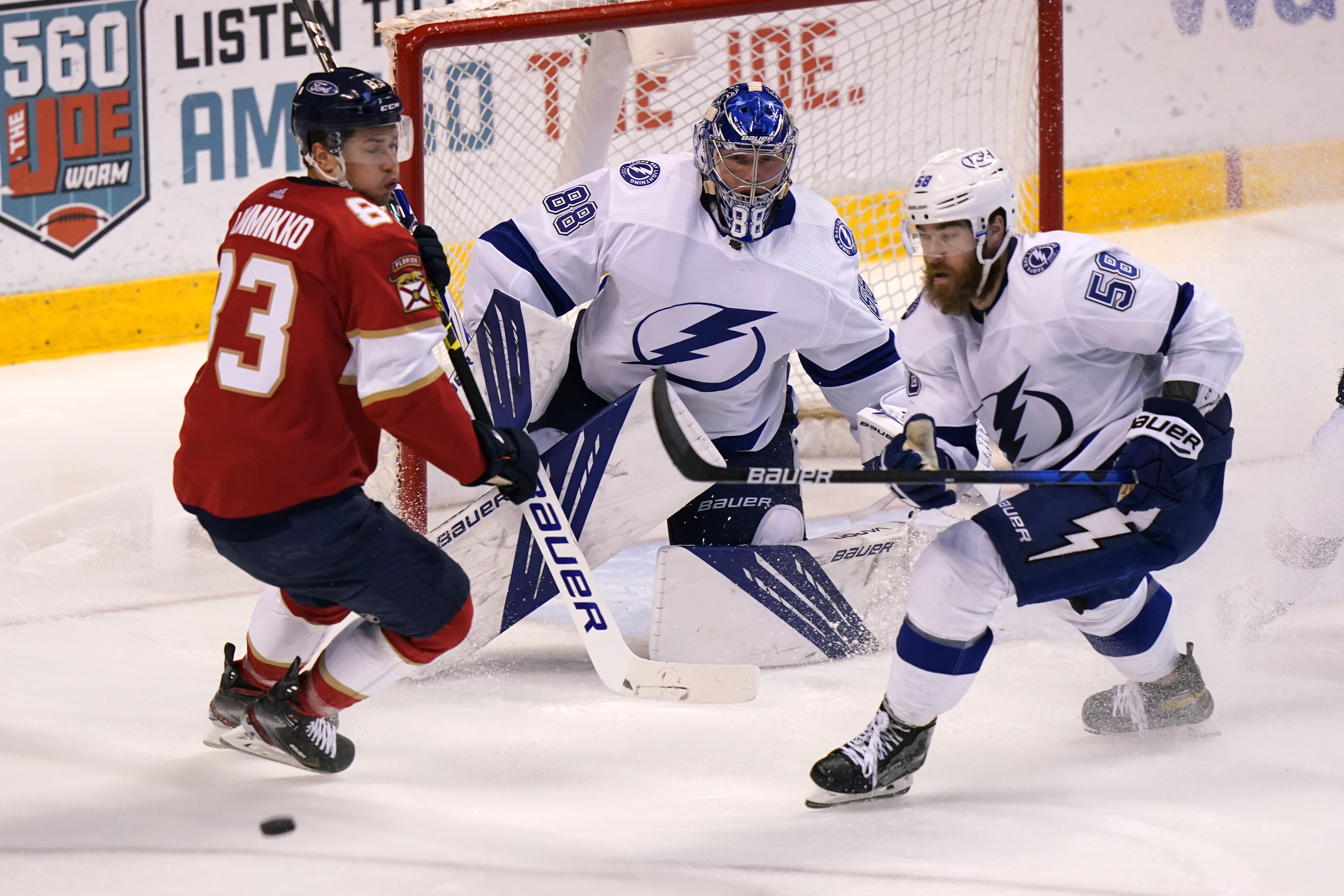 Tampa Bay Lightning meet Florida Panthers in Stanley Cup first round