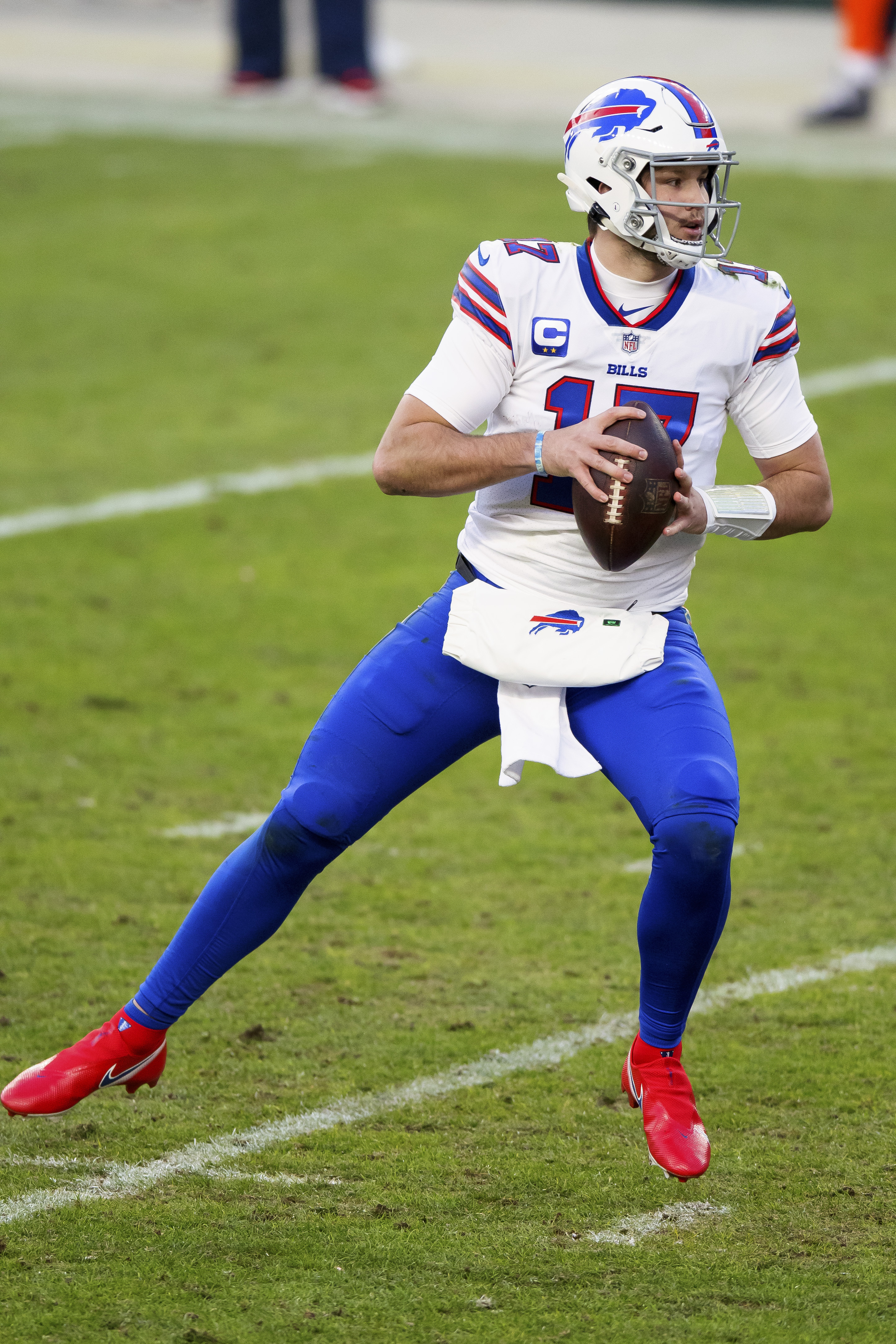 Bills' Josh Allen glad for AFC East title, but: 'I want one that says Super  Bowl champs' 