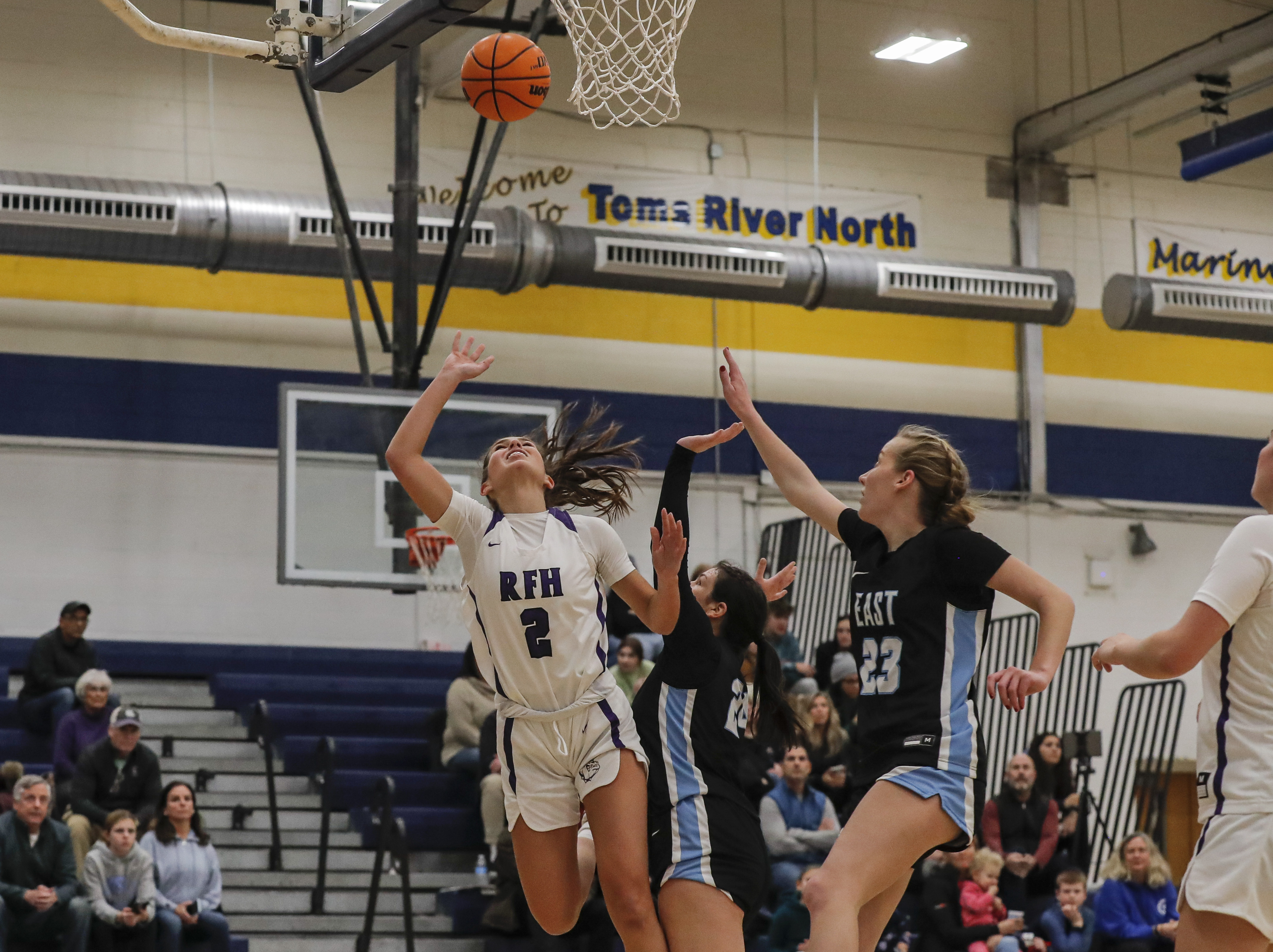 Toms River East Girls Basketball 2021 CC Team Page