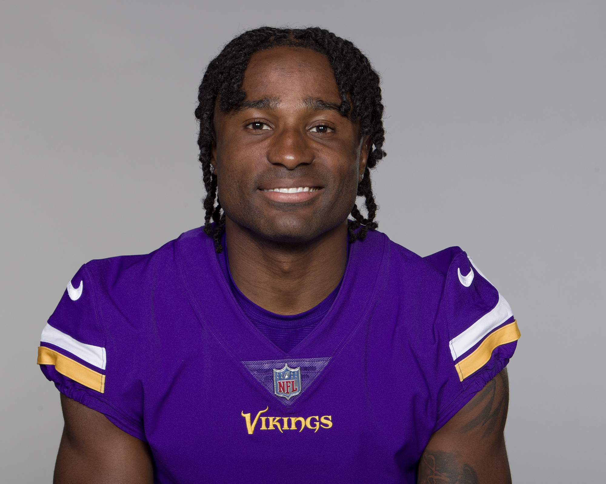 Former Patriots first-round pick N'Keal Harry cut by Vikings