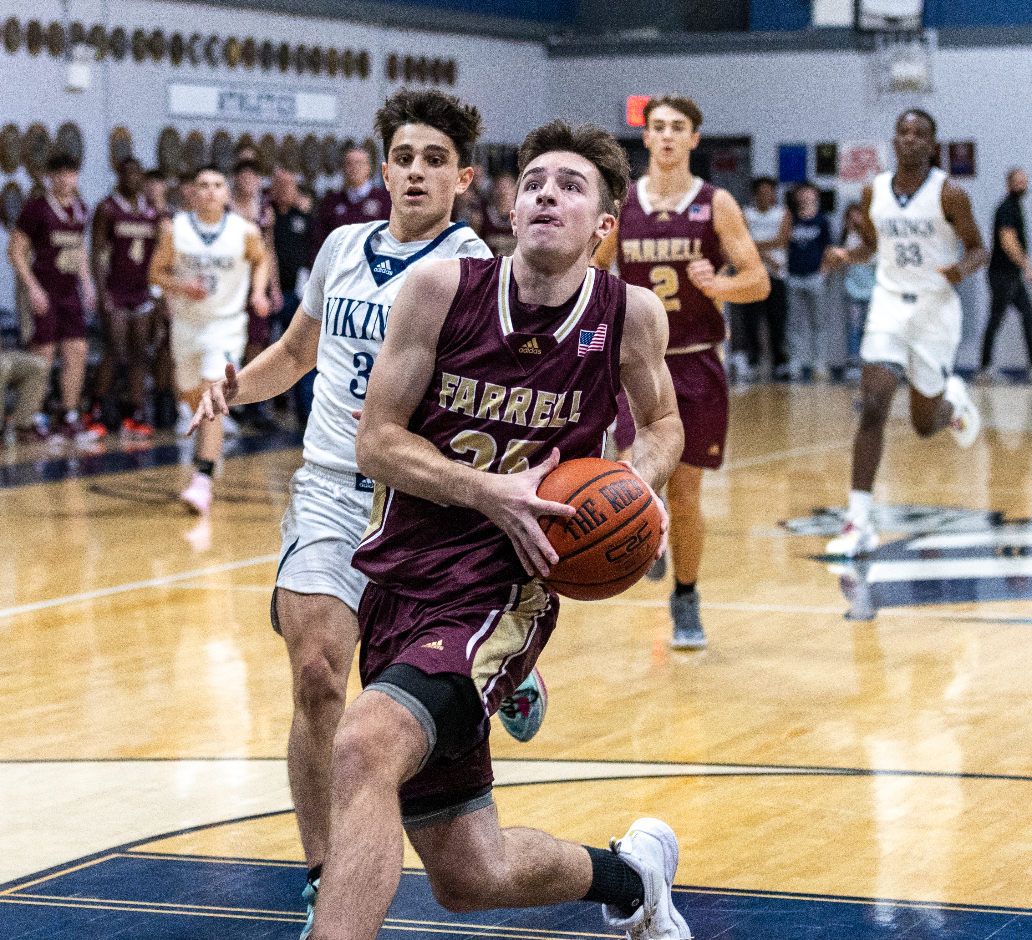 HS boys' hoops roundup: Sea, Farrell each split during holiday tournament  games south of NYC 