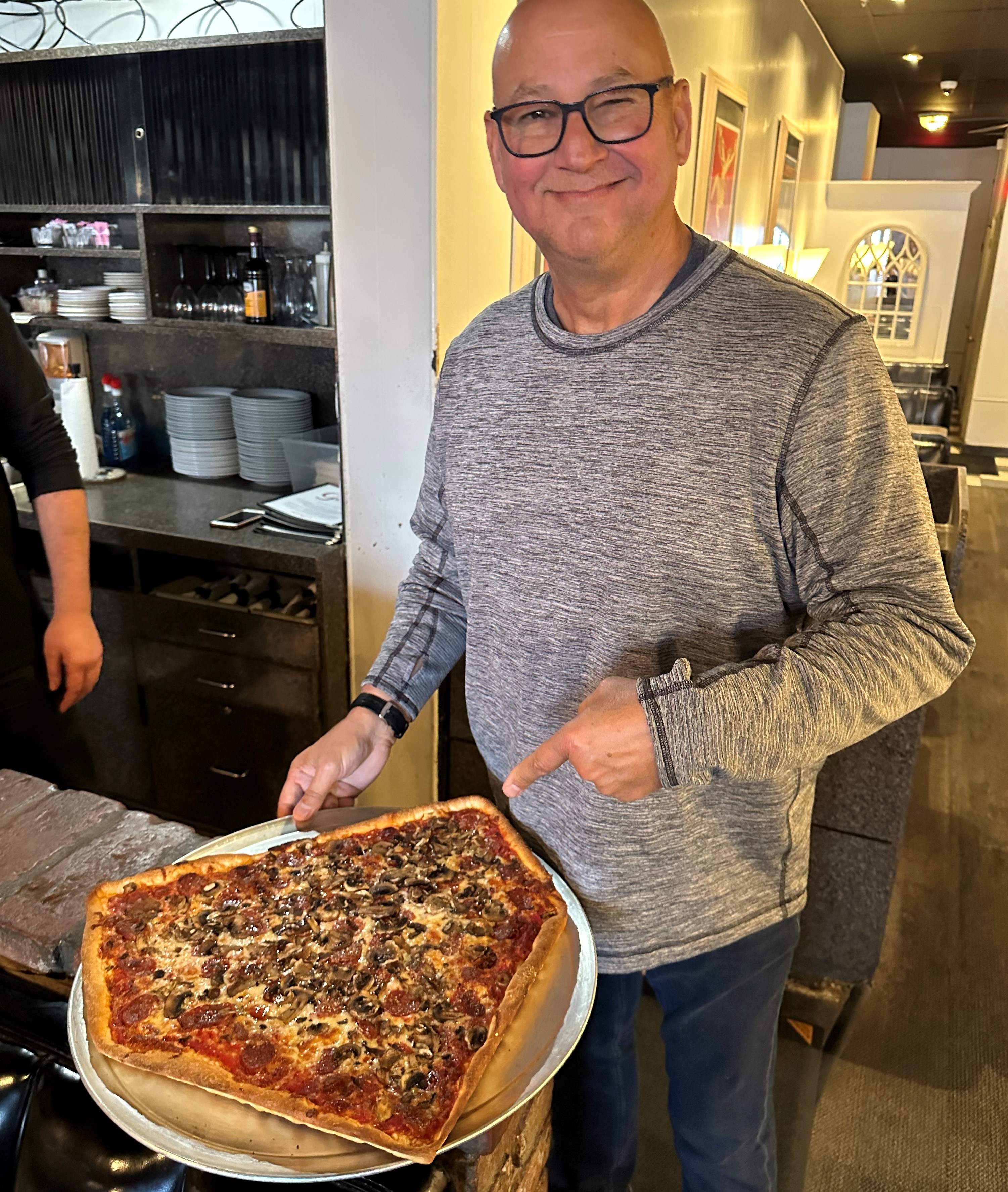 Guardians manager Terry Francona works on pizza-cooking skills: 'Tito Pie'  coming soon 