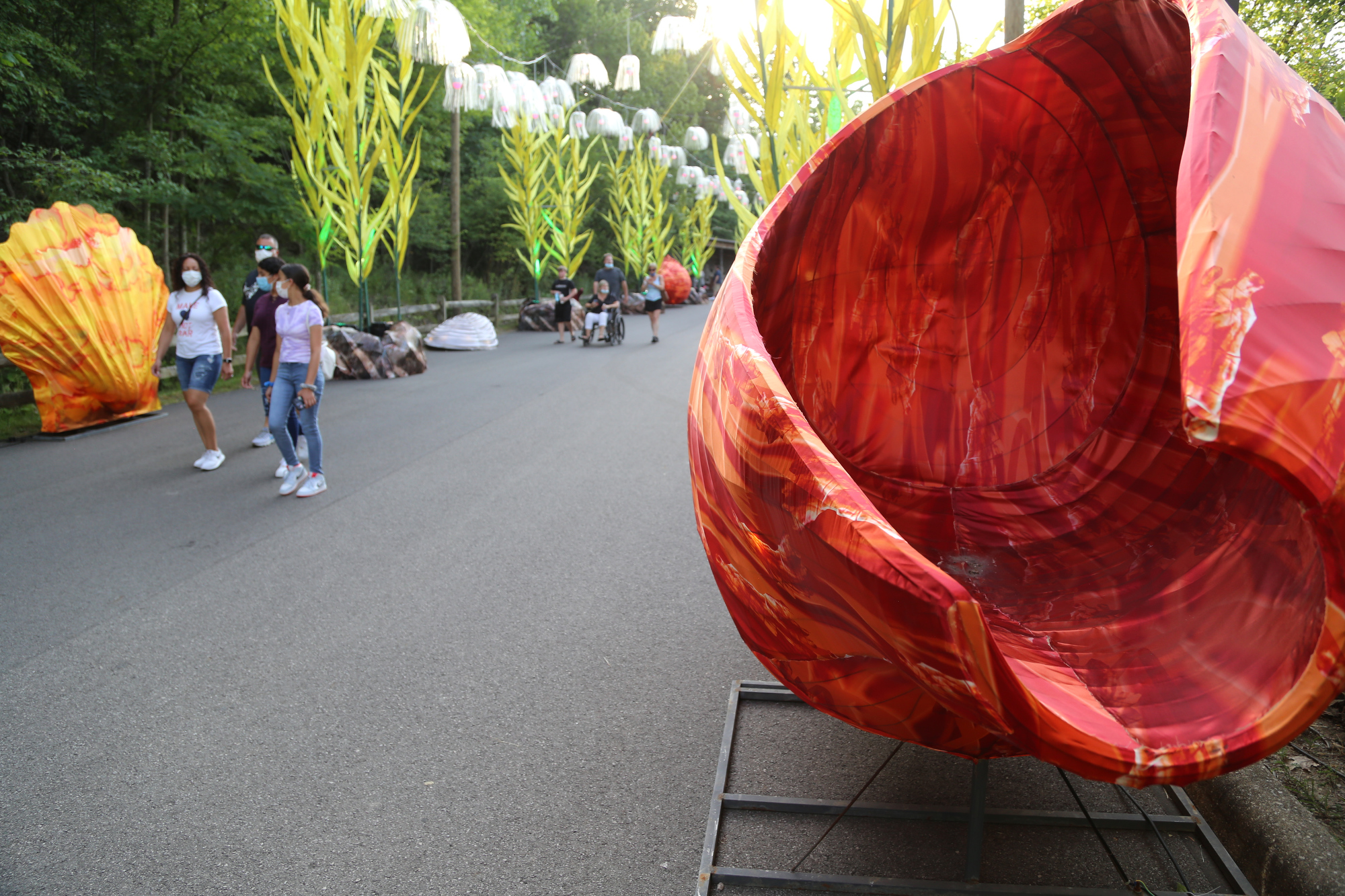 cleveland-metroparks-zoo-s-asian-lantern-festival-opening-night