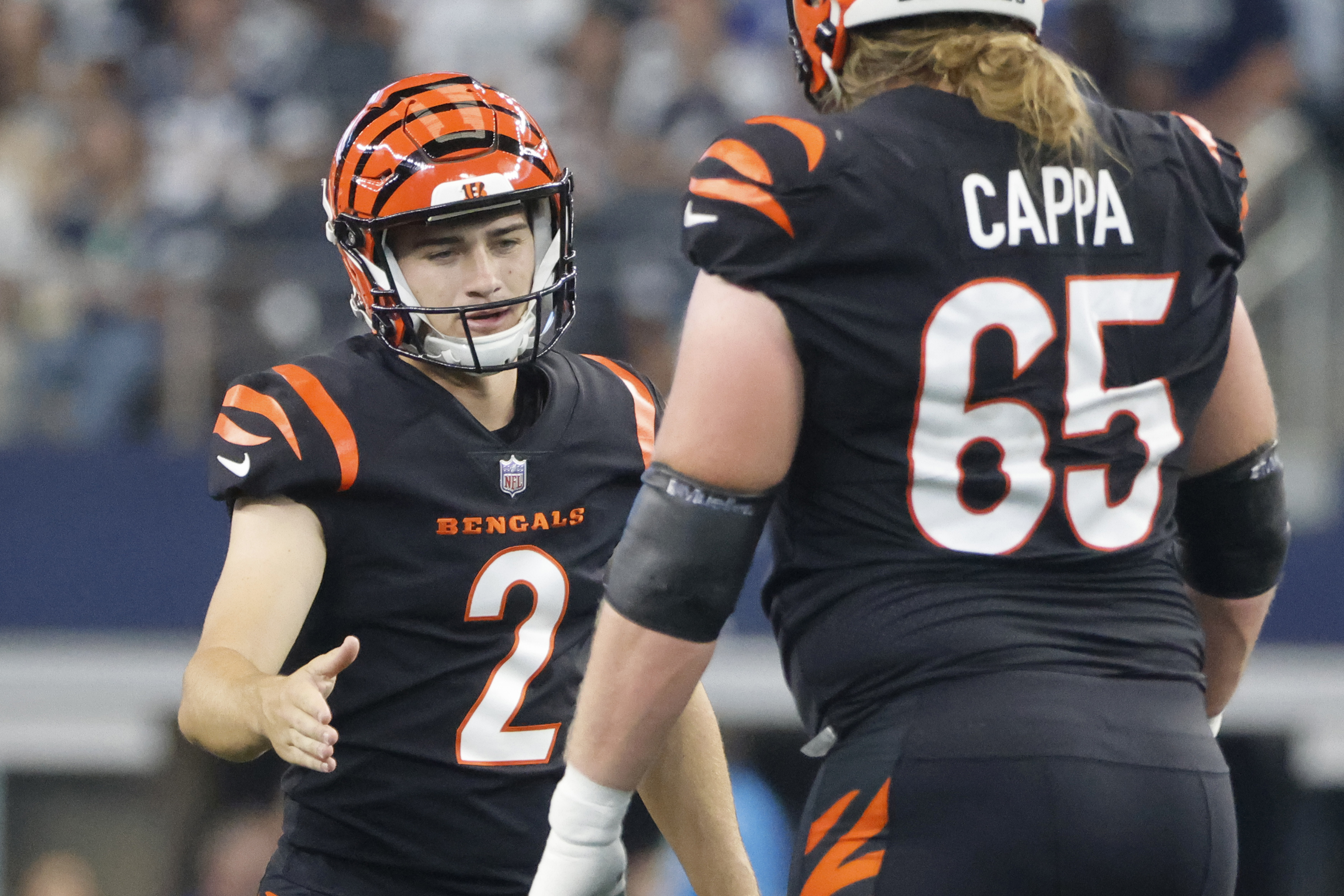 Video: Bengals head coach Zac Taylor's sons give him advice after playing  NFL Madden