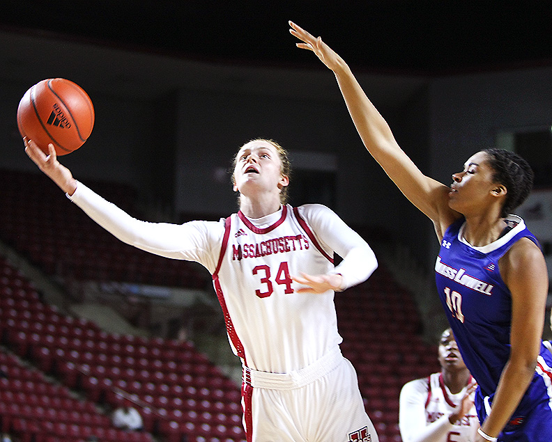 UMass Women's Basketball vs UMass Lowell 12/5/21 - masslive.com