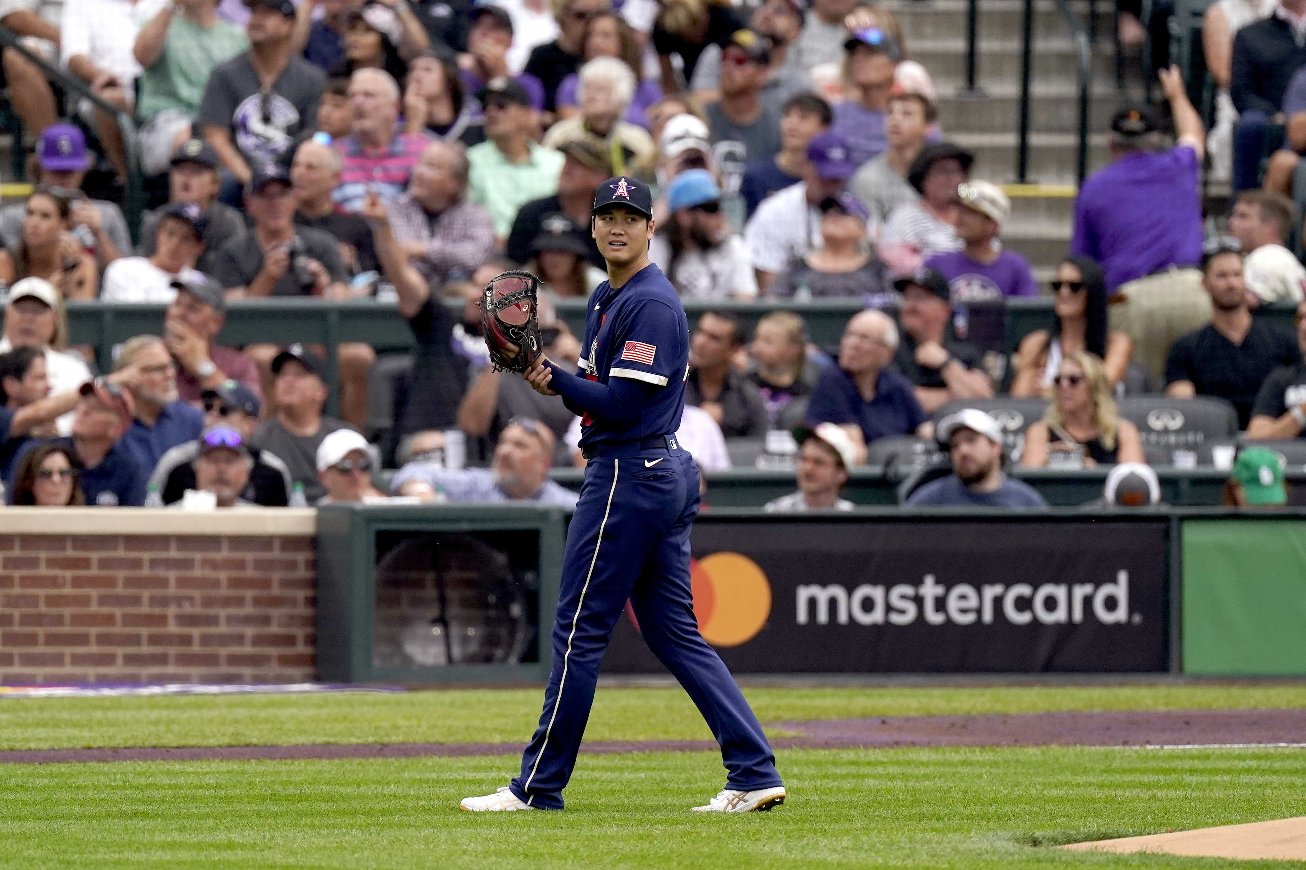 Home Run Derby: Shohei Ohtani upset by Juan Soto in first round