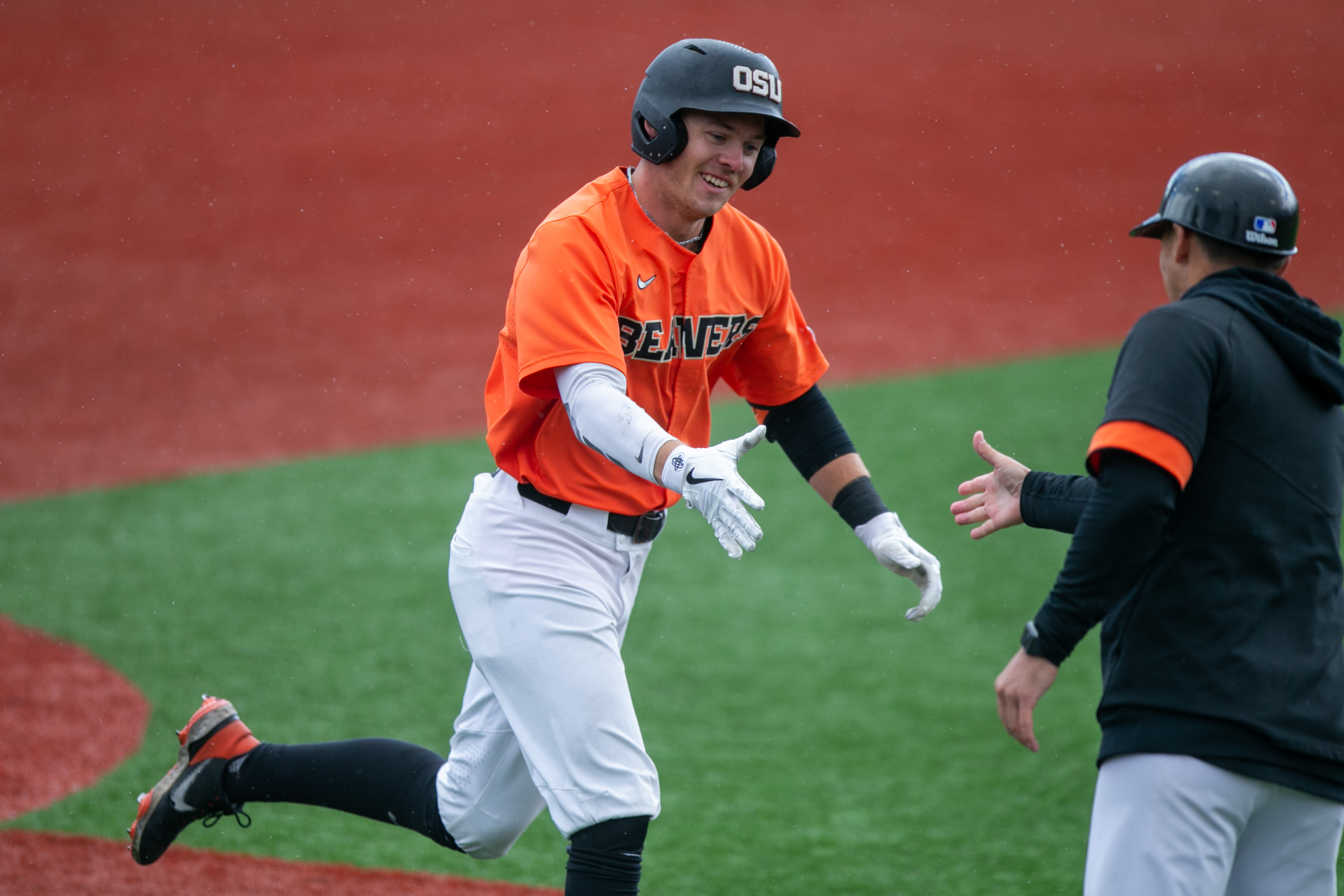 UCLA baseball closes out regular season with series win over No. 2 Oregon  State - Daily Bruin