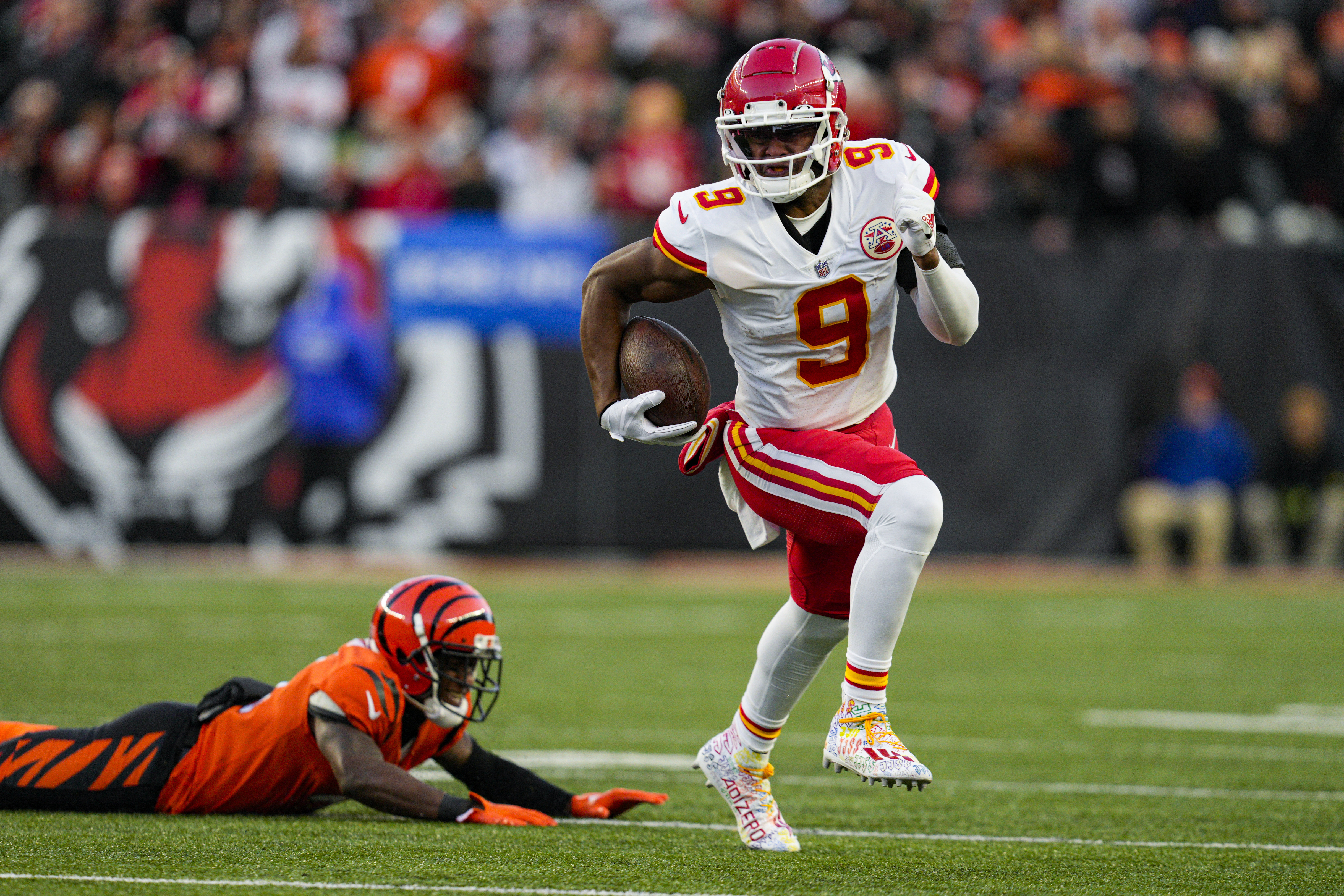 Unsigned Kansas City Chiefs JuJu Smith-Schuster Fanatics Authentic Runs In  for a Touchdown Photograph