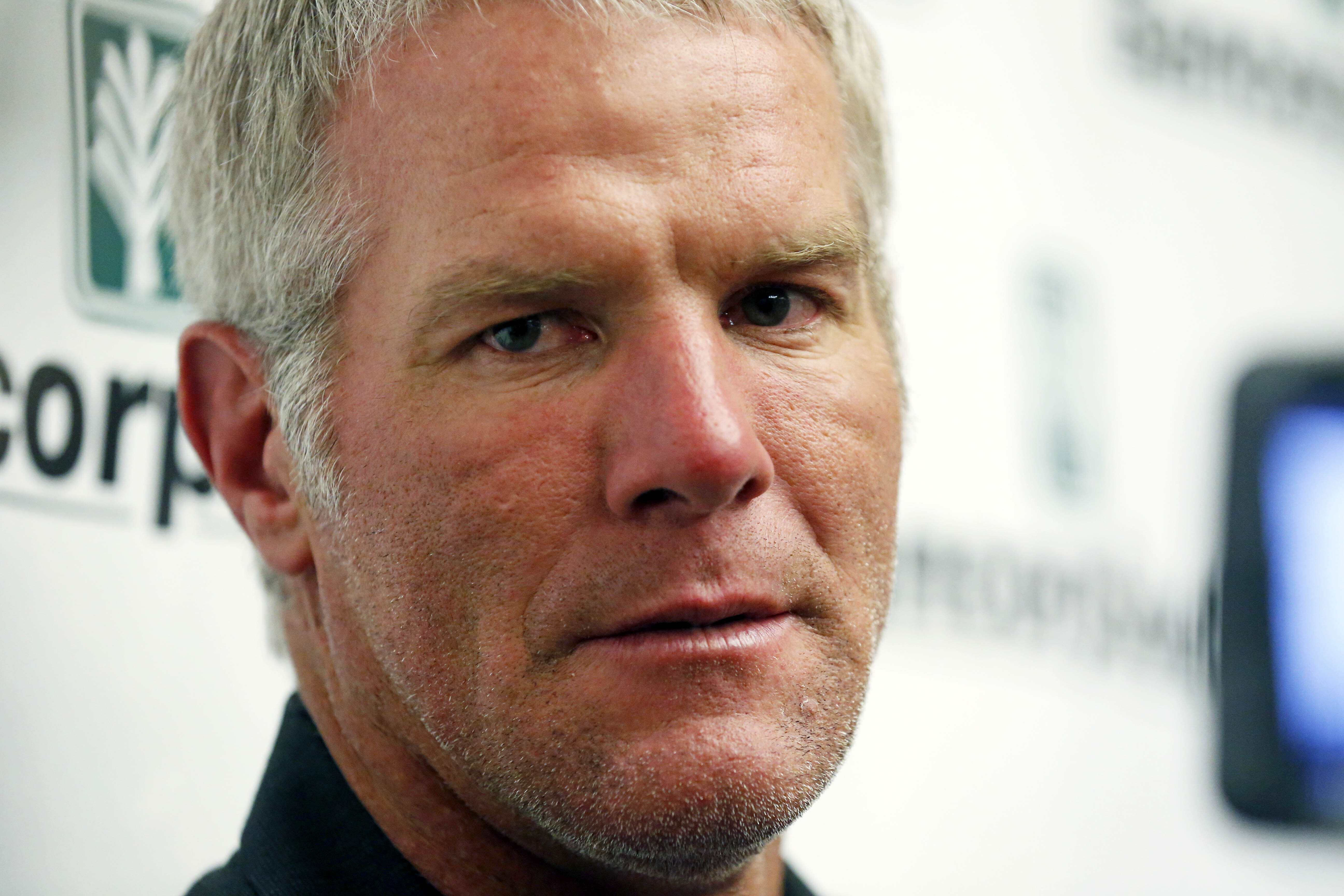 Brett Favre Archives - The Hollywood Gossip