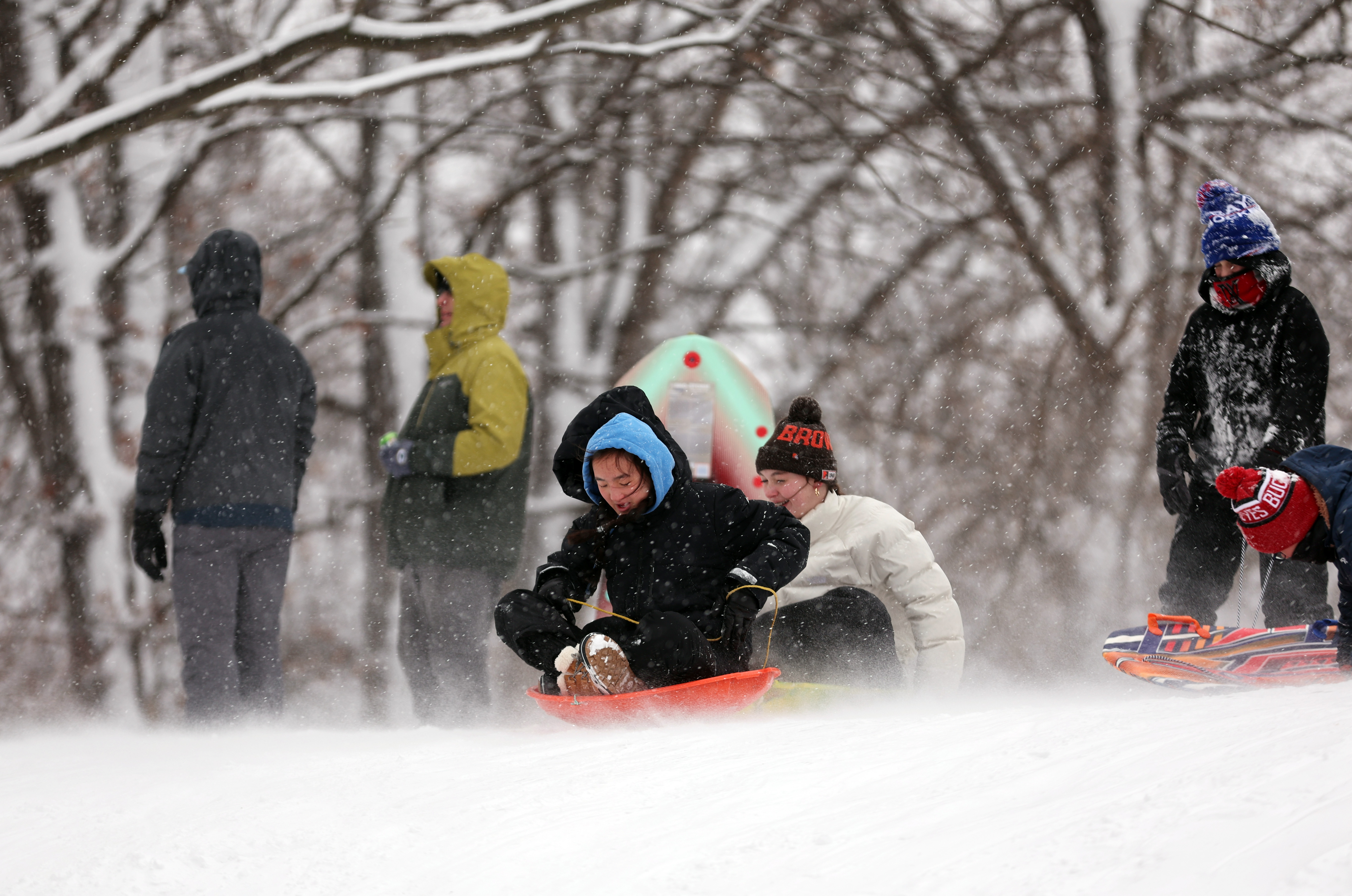Winter storm drops heavy snow on Northeast Ohio, February 16, 2025 ...