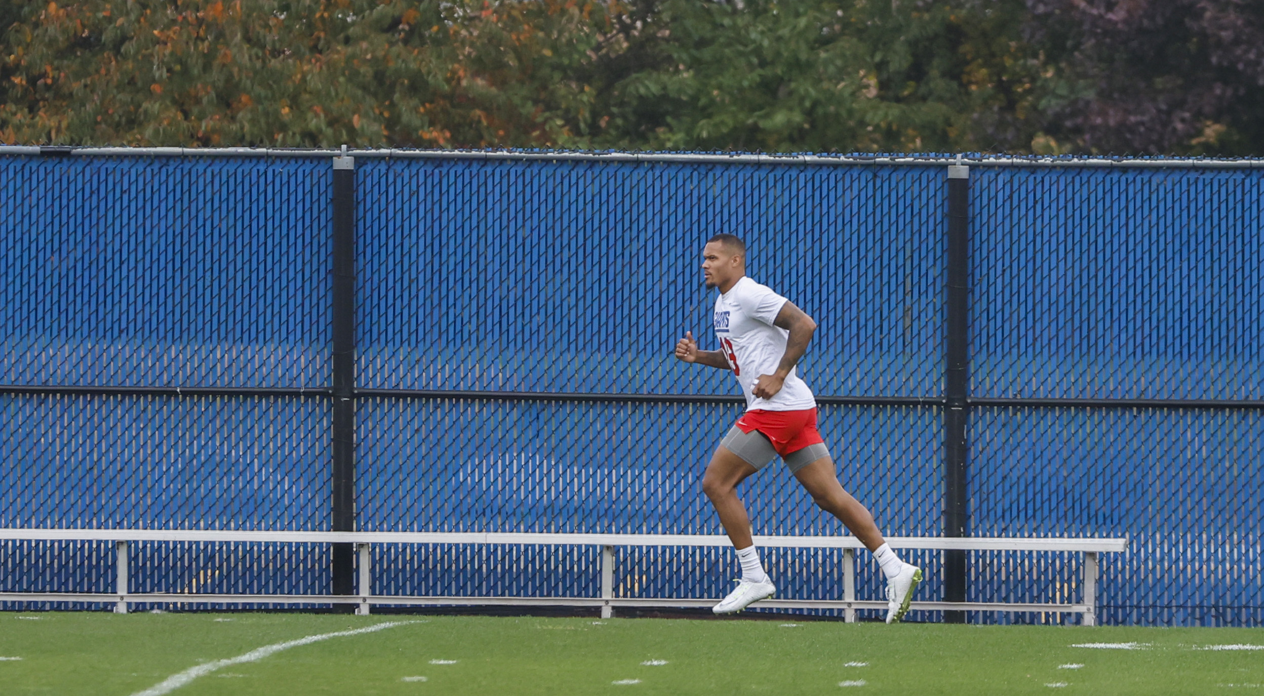Injured New York Giants wide receiver Kenny Golladay (19) runs during practice on Wednesday, Oct. 26, 2022. 