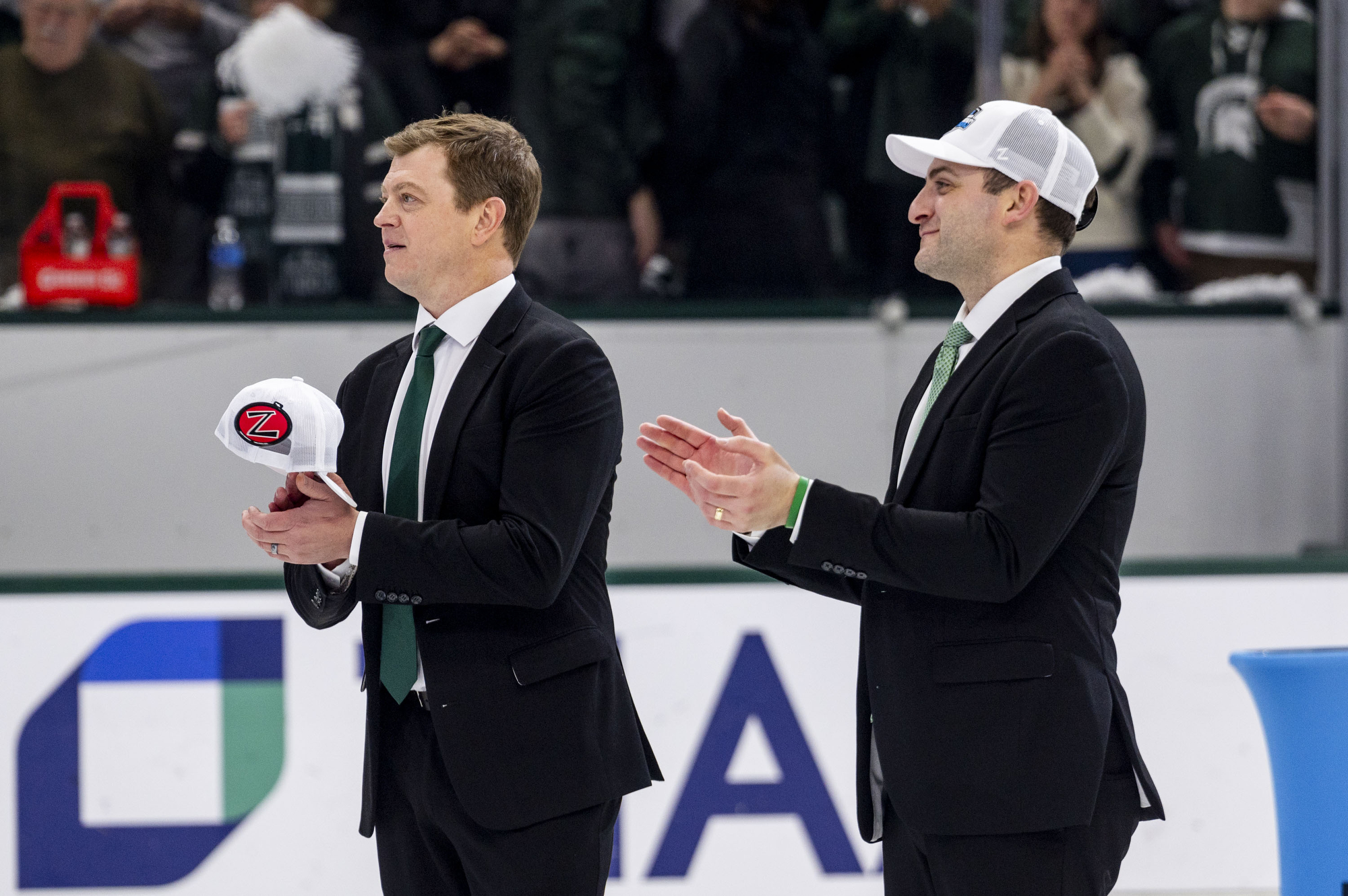 Michigan and Michigan State ice hockey face off for Big Ten ...