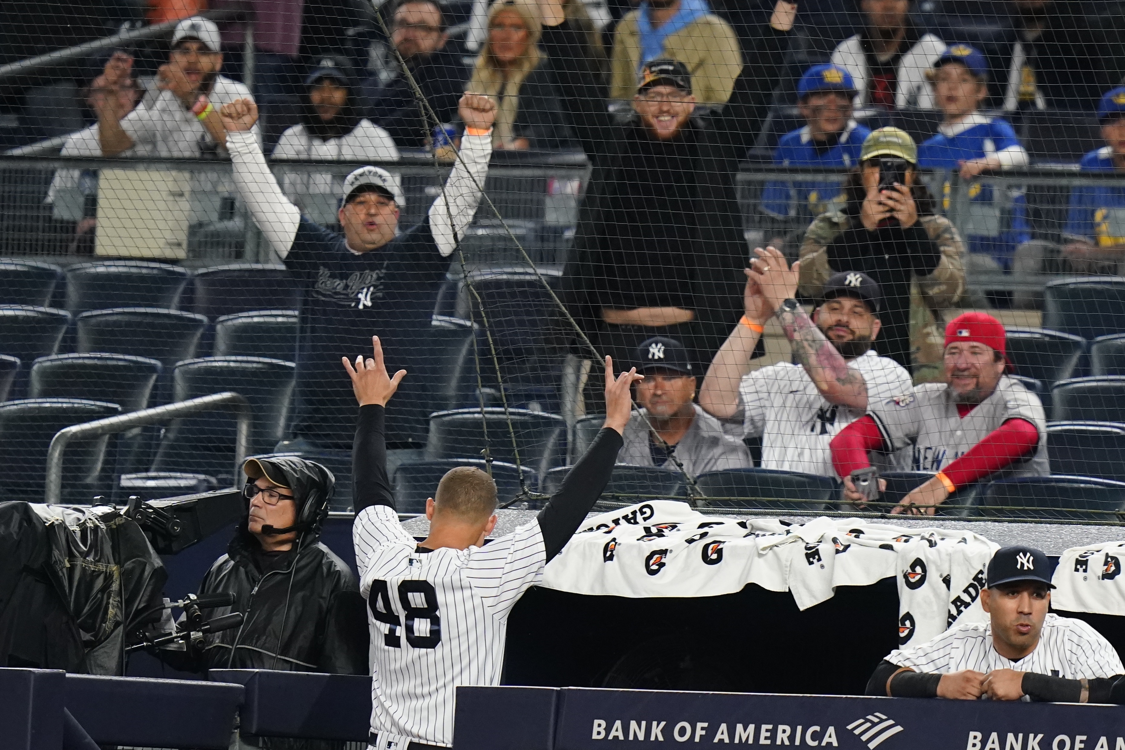 Yankees' Anthony Rizzo's historic 3-HR night by the numbers