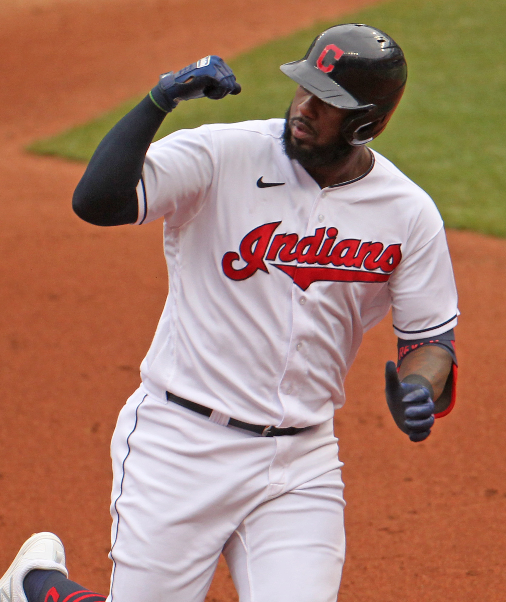 Reyes hits three-run homer, Indians beat Yankees 7-3