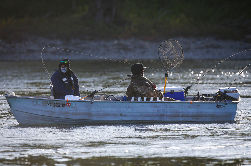 Opening day of 2021 Bi-State Shad Fishing Contest 