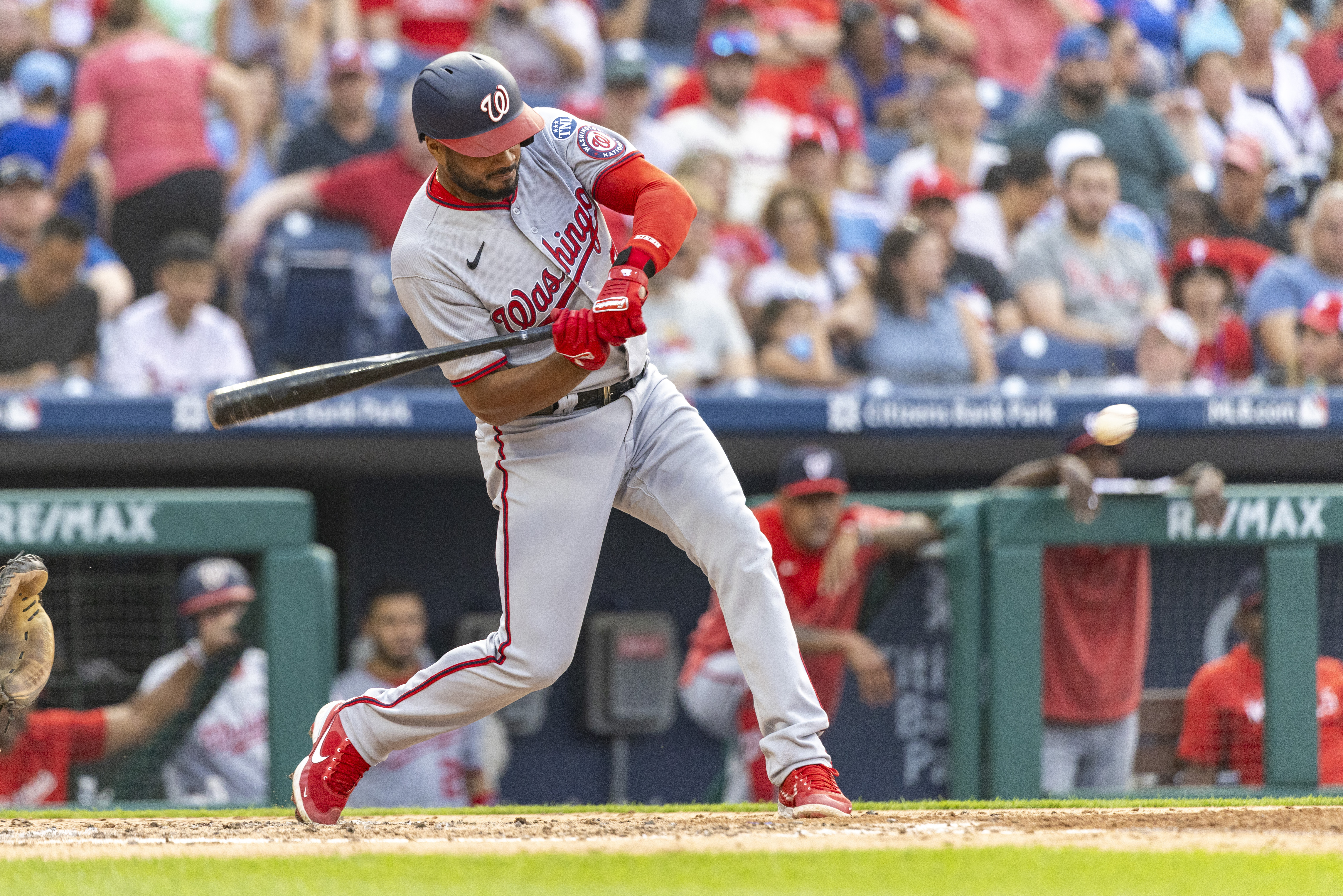 Jeimer Candelario non-tendered by Tigers