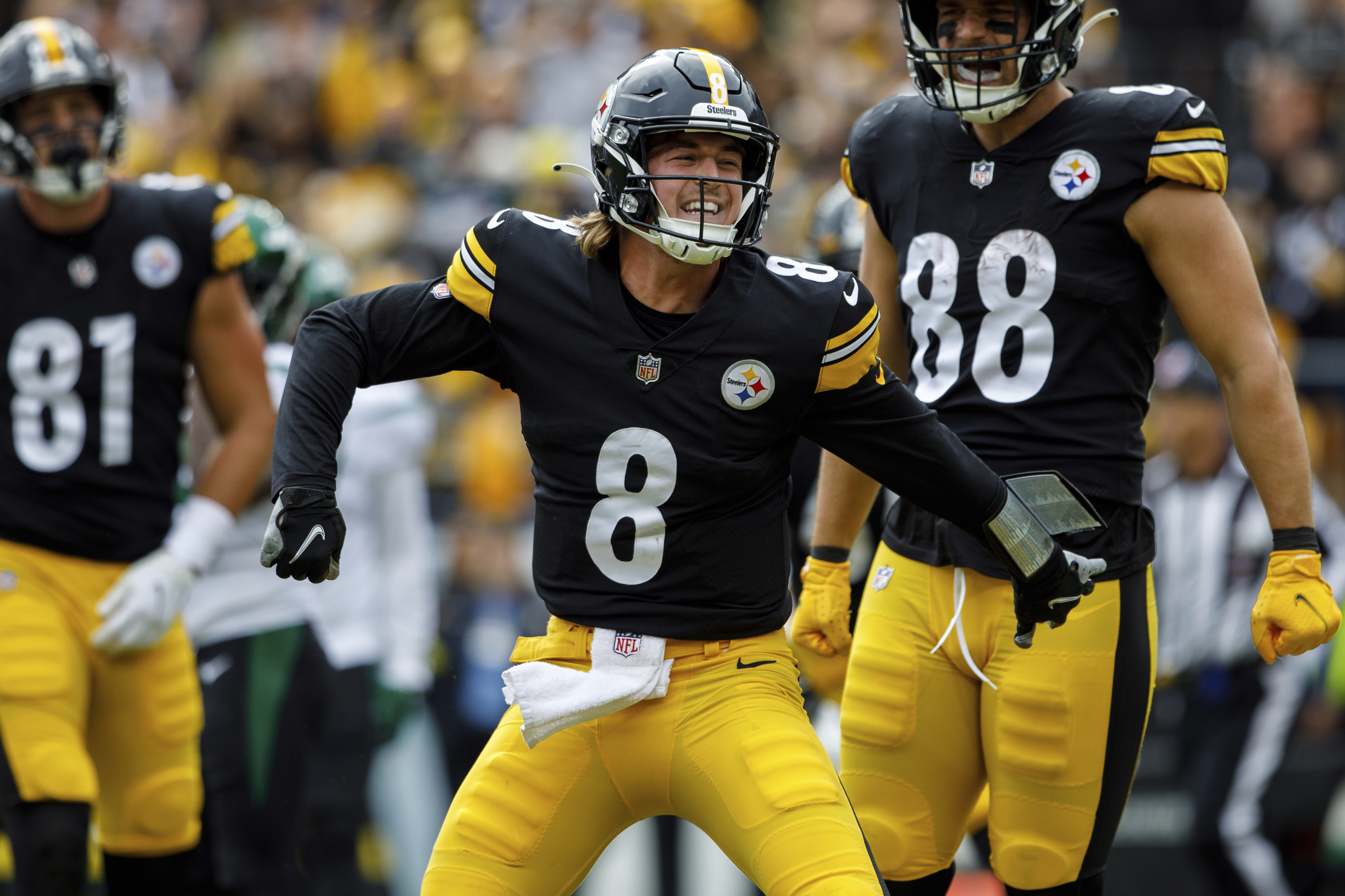 Pat Freiermuth Has Simple Explanation For Red-Zone Success: 'I Like Scoring  Touchdowns' - Steelers Depot